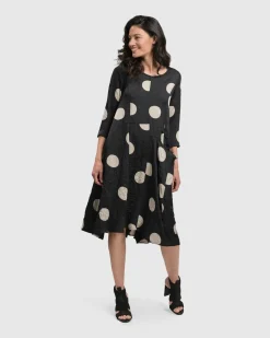 Bold Dot, Wonderful Dress, Moon