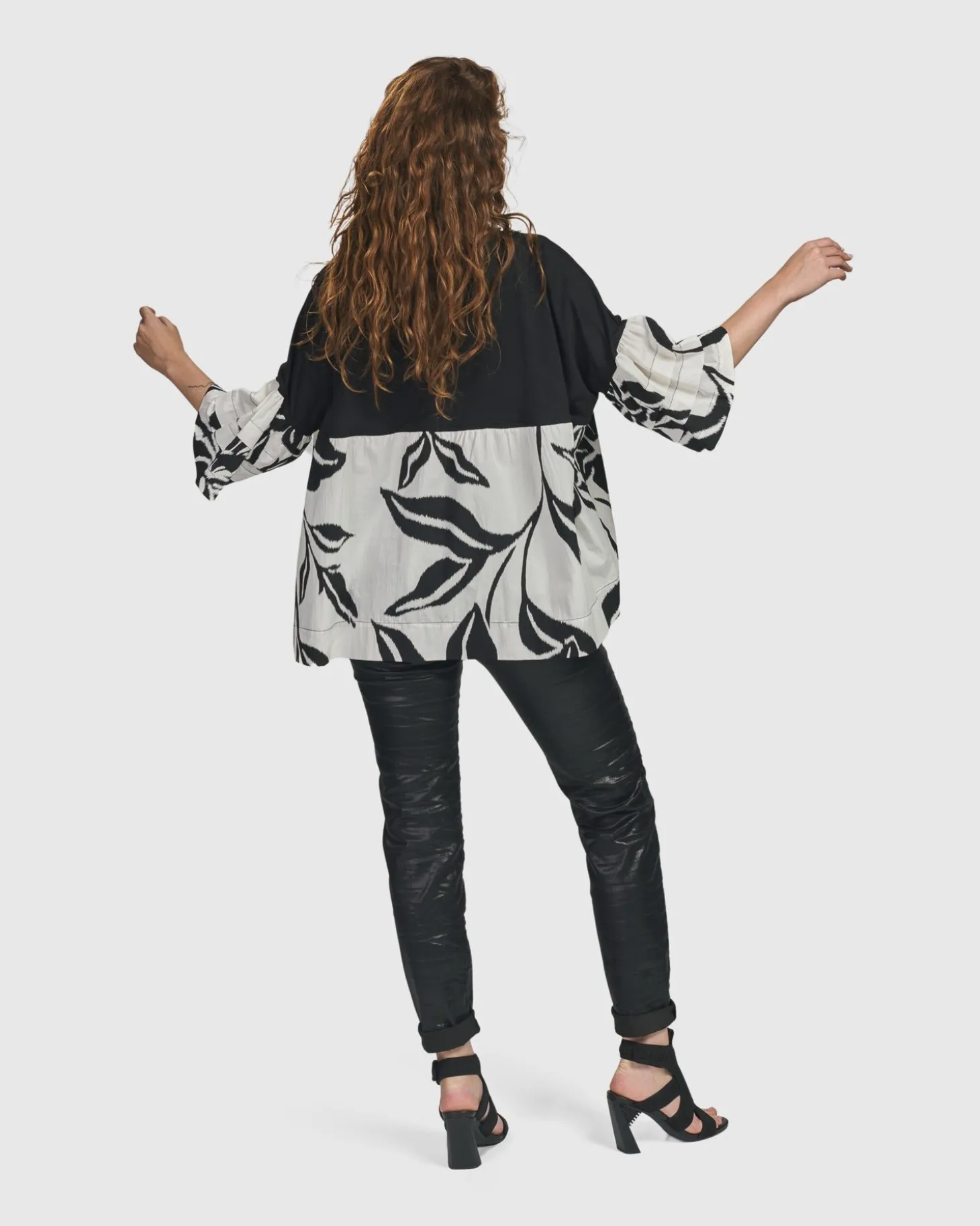 Botanica Cha Cha Top, Lilly