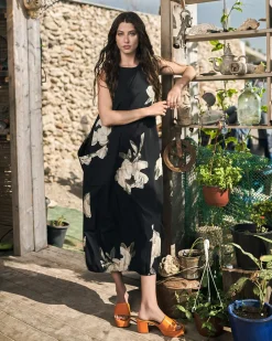 Carla Pocket Dress, Roses