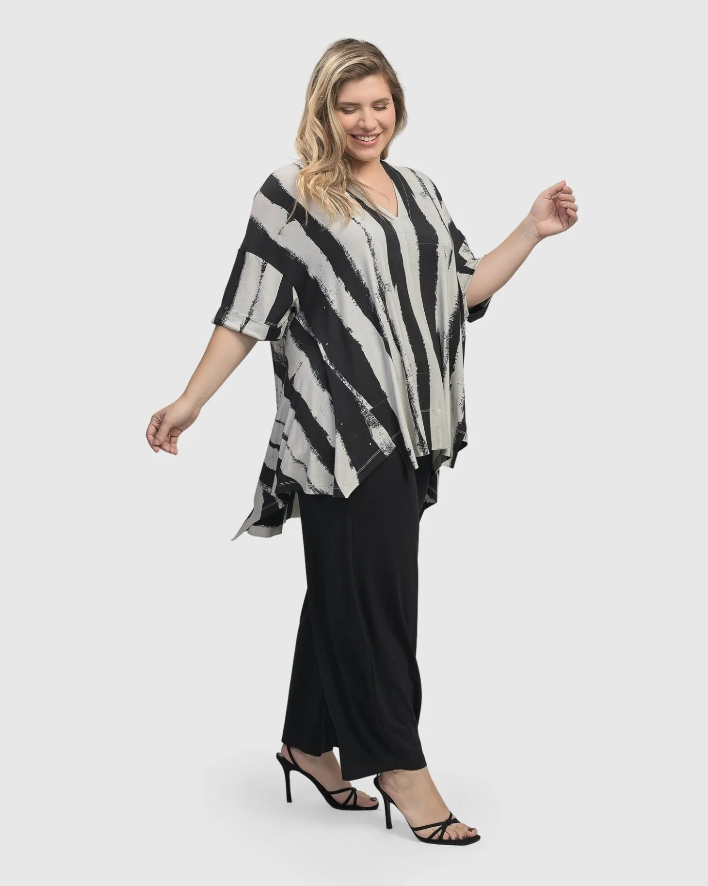 Charisma V Neck Hi-Lo Trapeze Top, Grunge