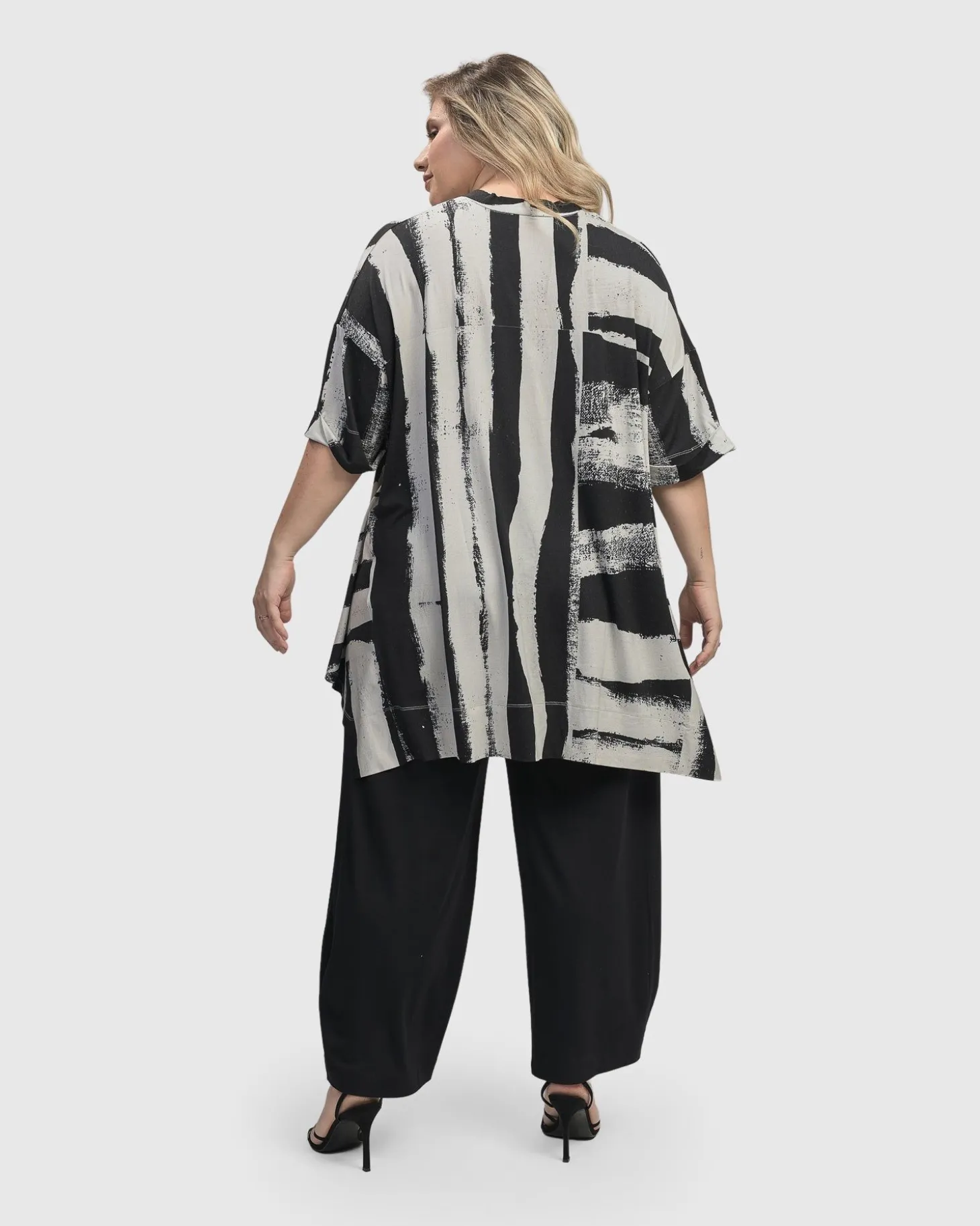 Charisma V Neck Hi-Lo Trapeze Top, Grunge