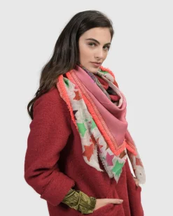 Discoteque Scarf, Stars