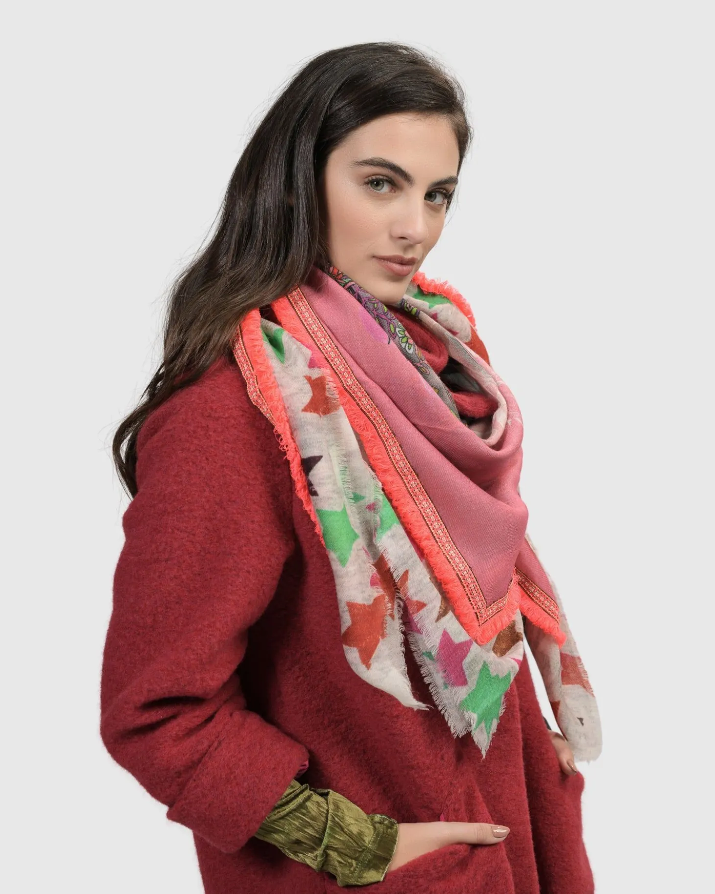 Discoteque Scarf, Stars