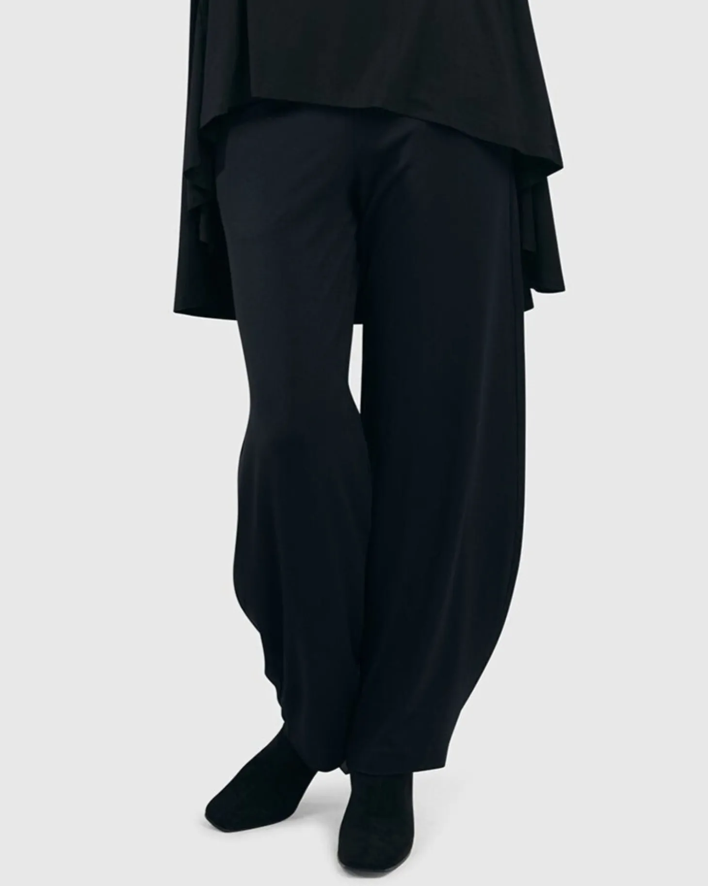 Essential Flow Pants, Black