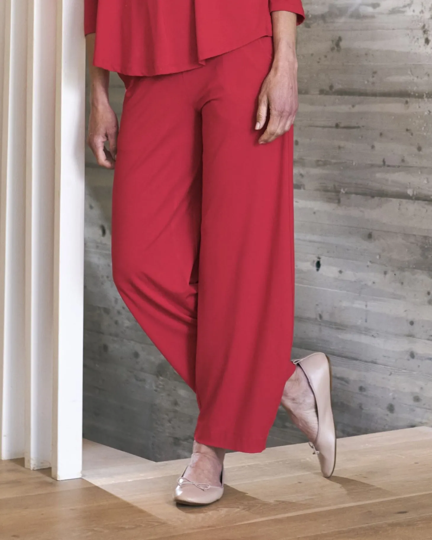 Essential Flow Pants, Red Rose