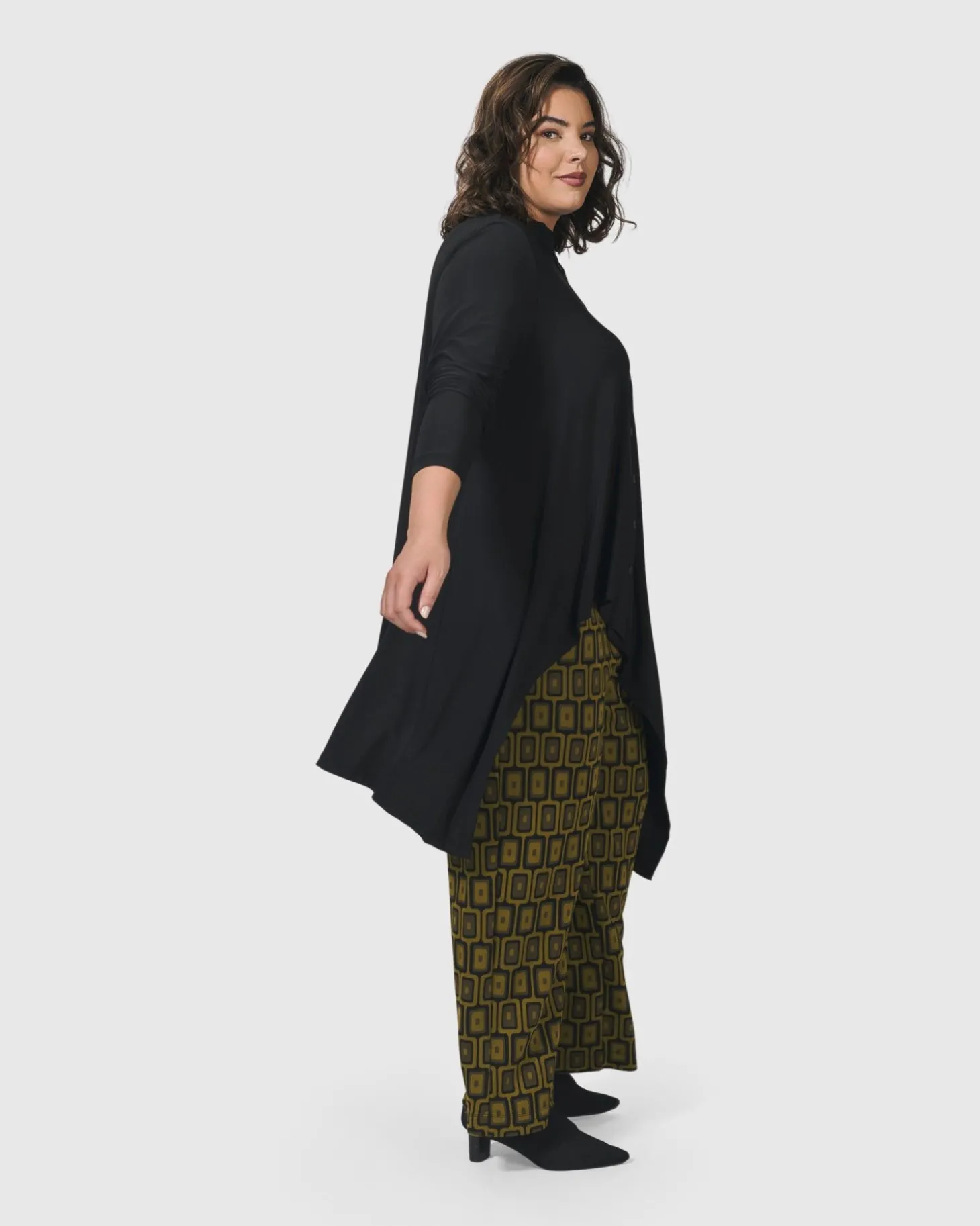 Essential Hi-Lo Button Down Top, Black