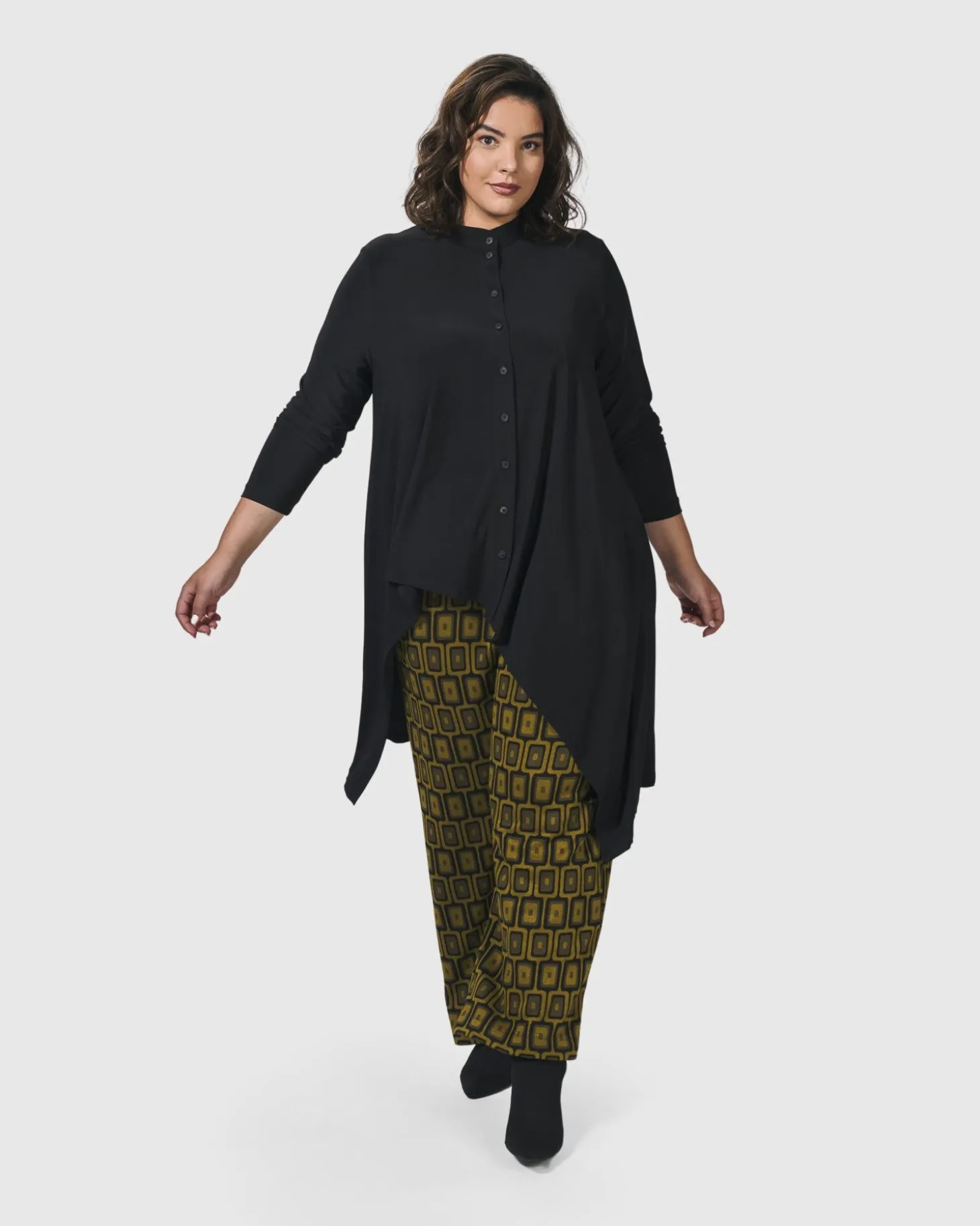 Essential Hi-Lo Button Down Top, Black