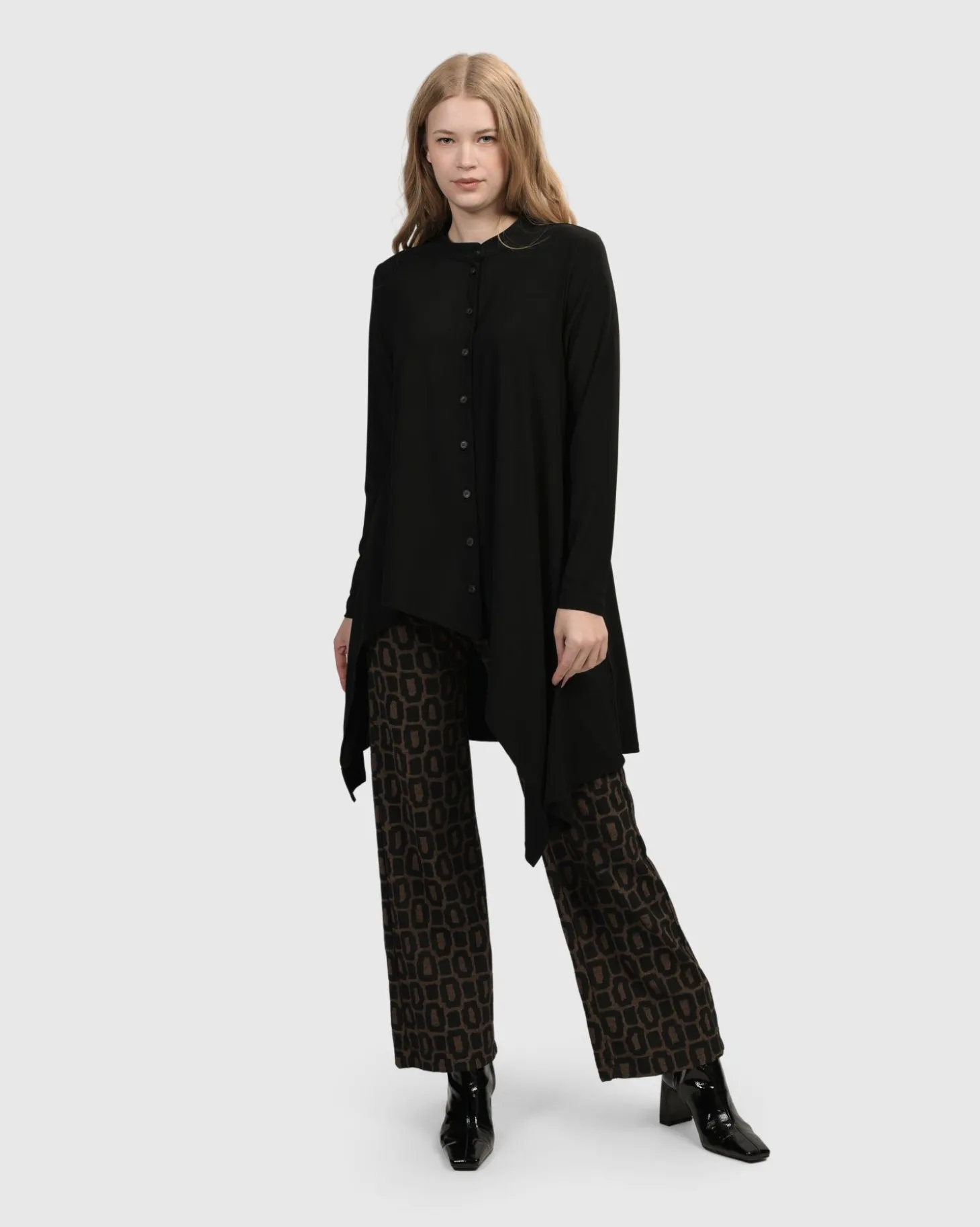 Essential Hi-Lo Button Down Top, Black