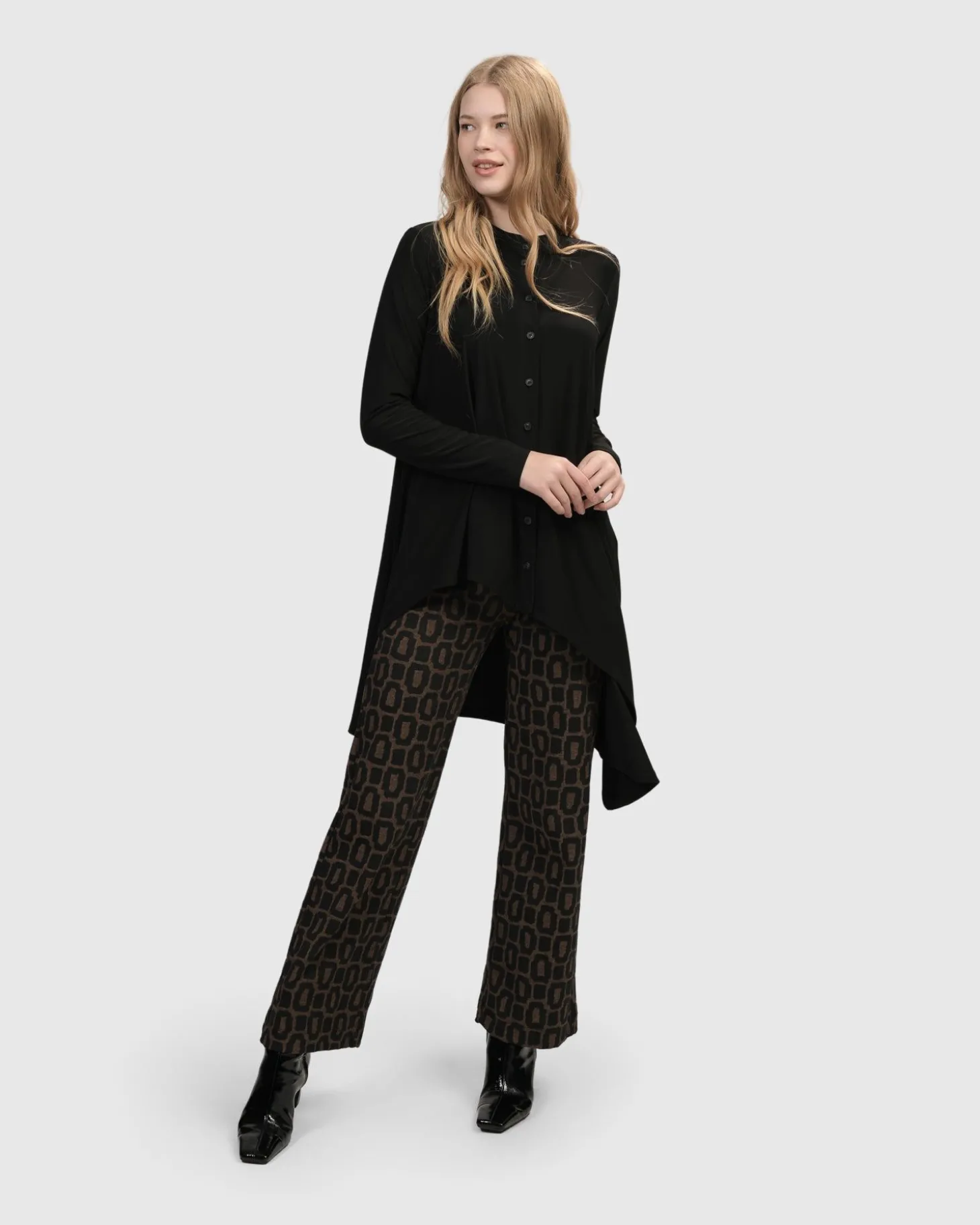 Essential Hi-Lo Button Down Top, Black