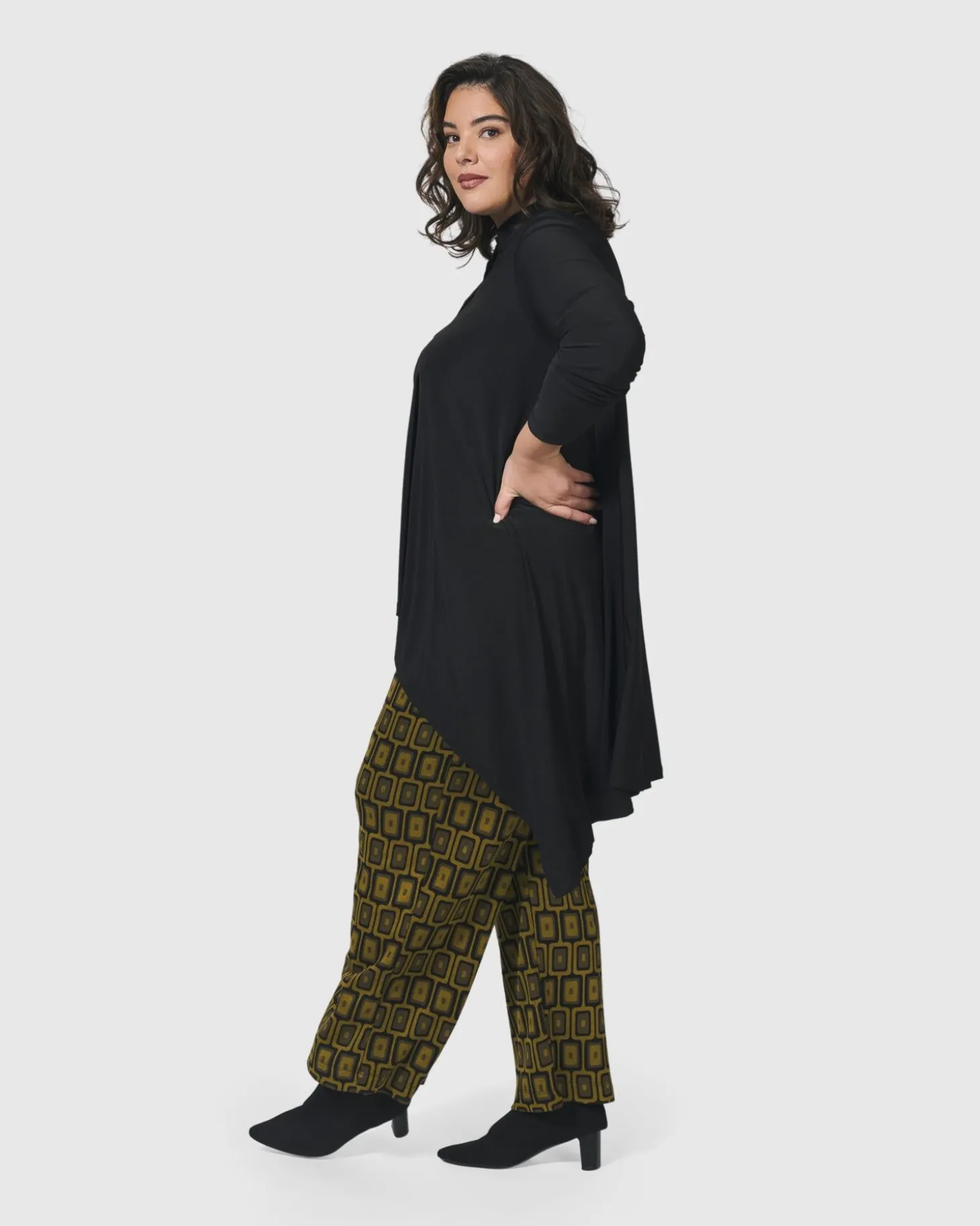 Essential Hi-Lo Button Down Top, Black