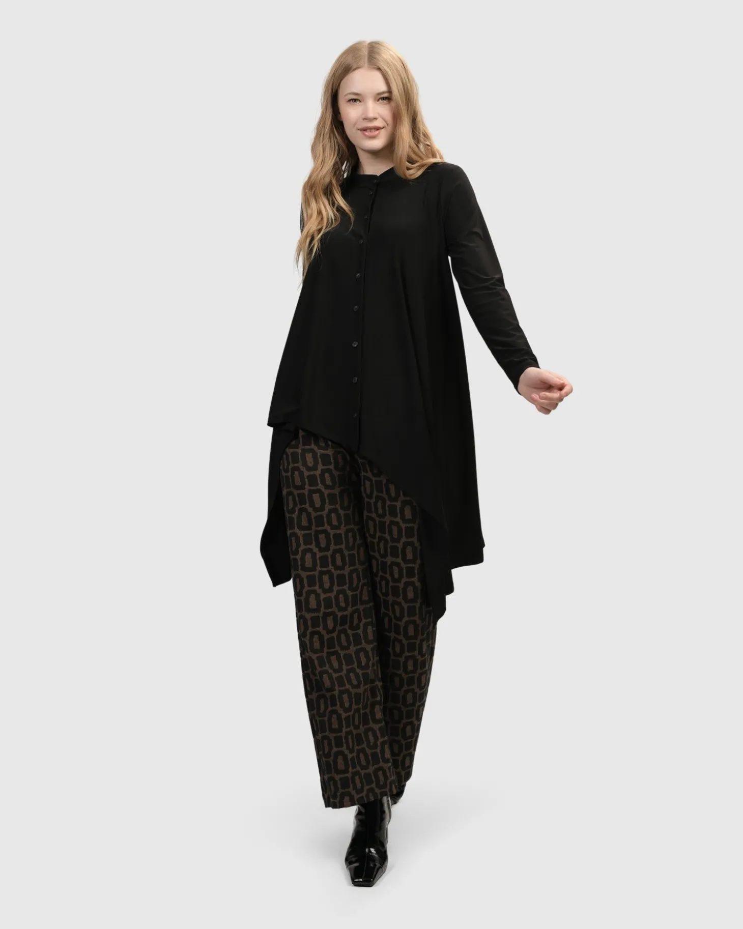 Essential Hi-Lo Button Down Top, Black