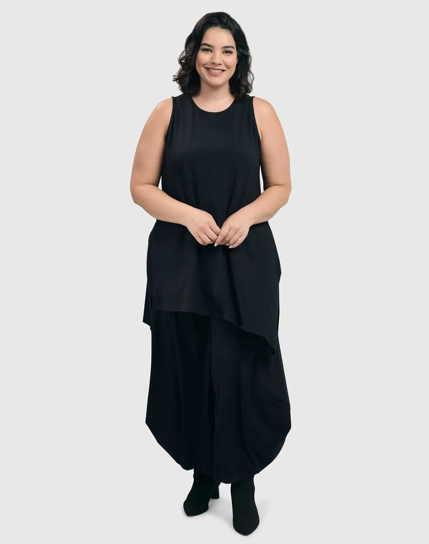 Essential Sleeveless Tunic Top, Black