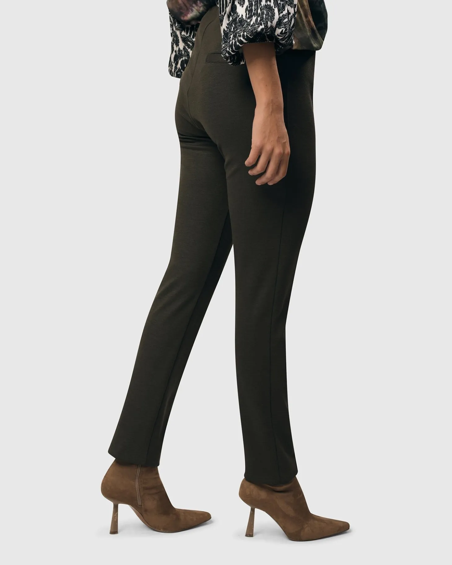 Essential Slim Pants, Woods