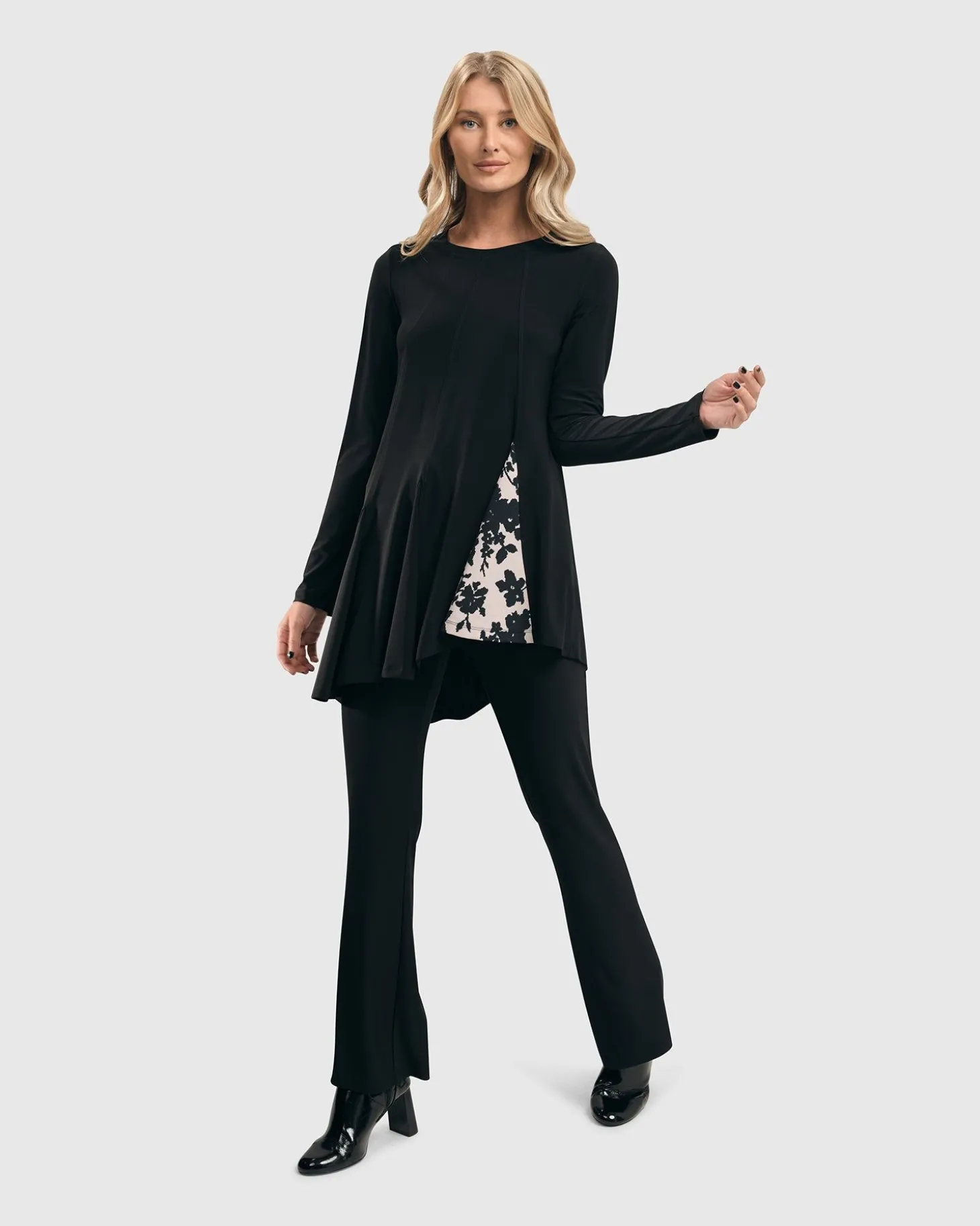 Essential Tekbika Bootcut Leggings, Black