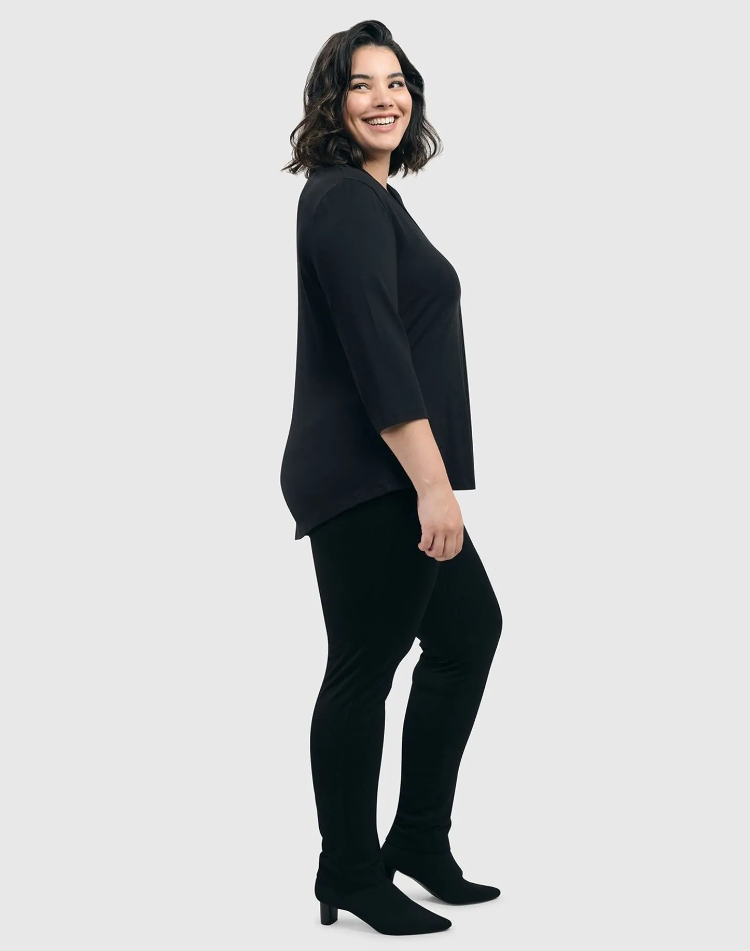 Essential V-Neck Top, Black