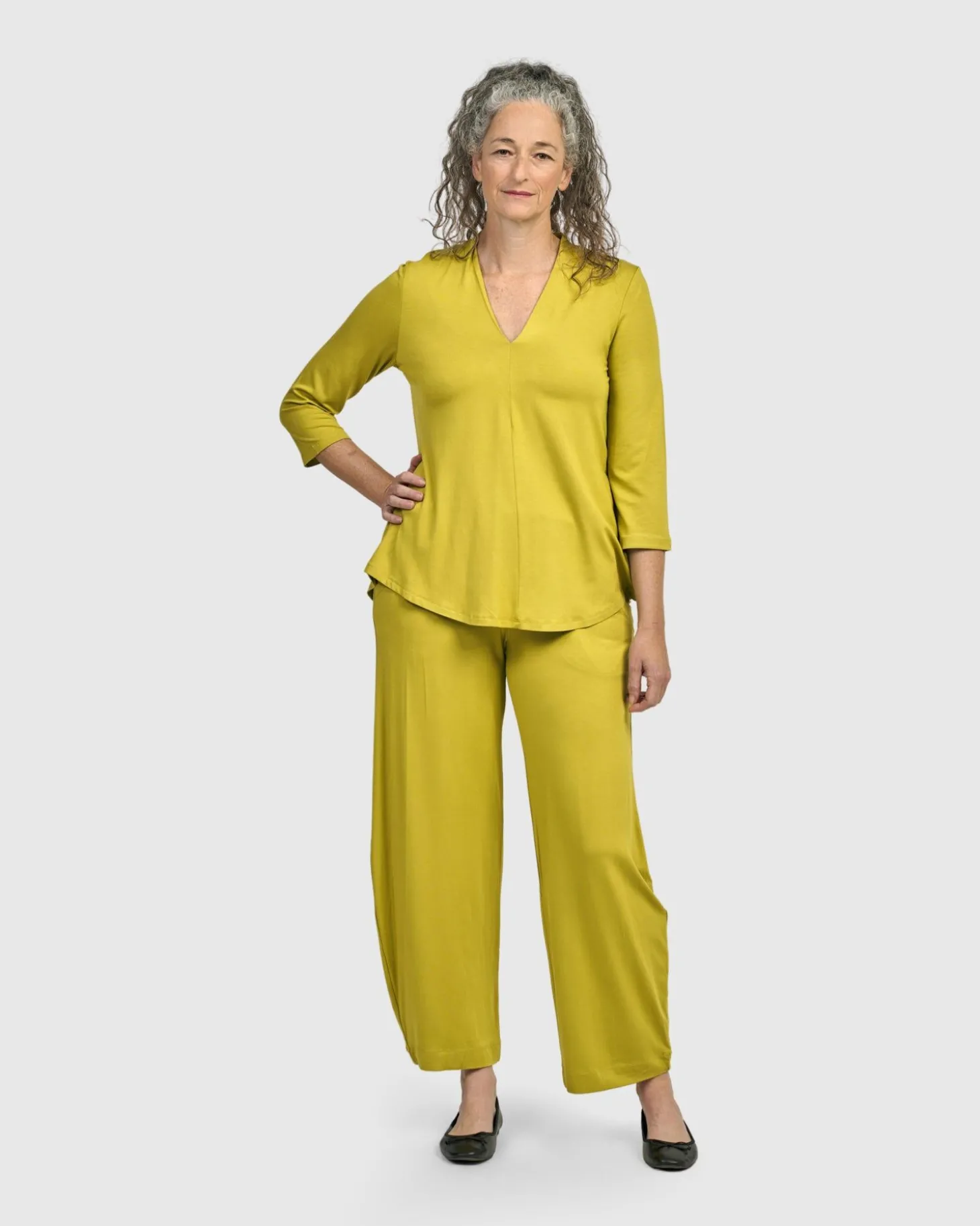 Essential V-Neck Top, Lime