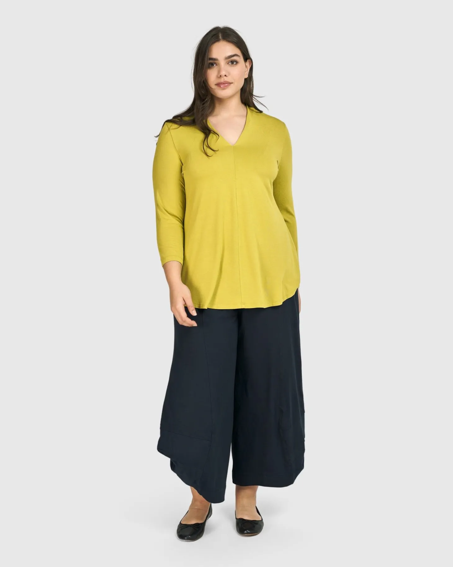 Essential V-Neck Top, Lime