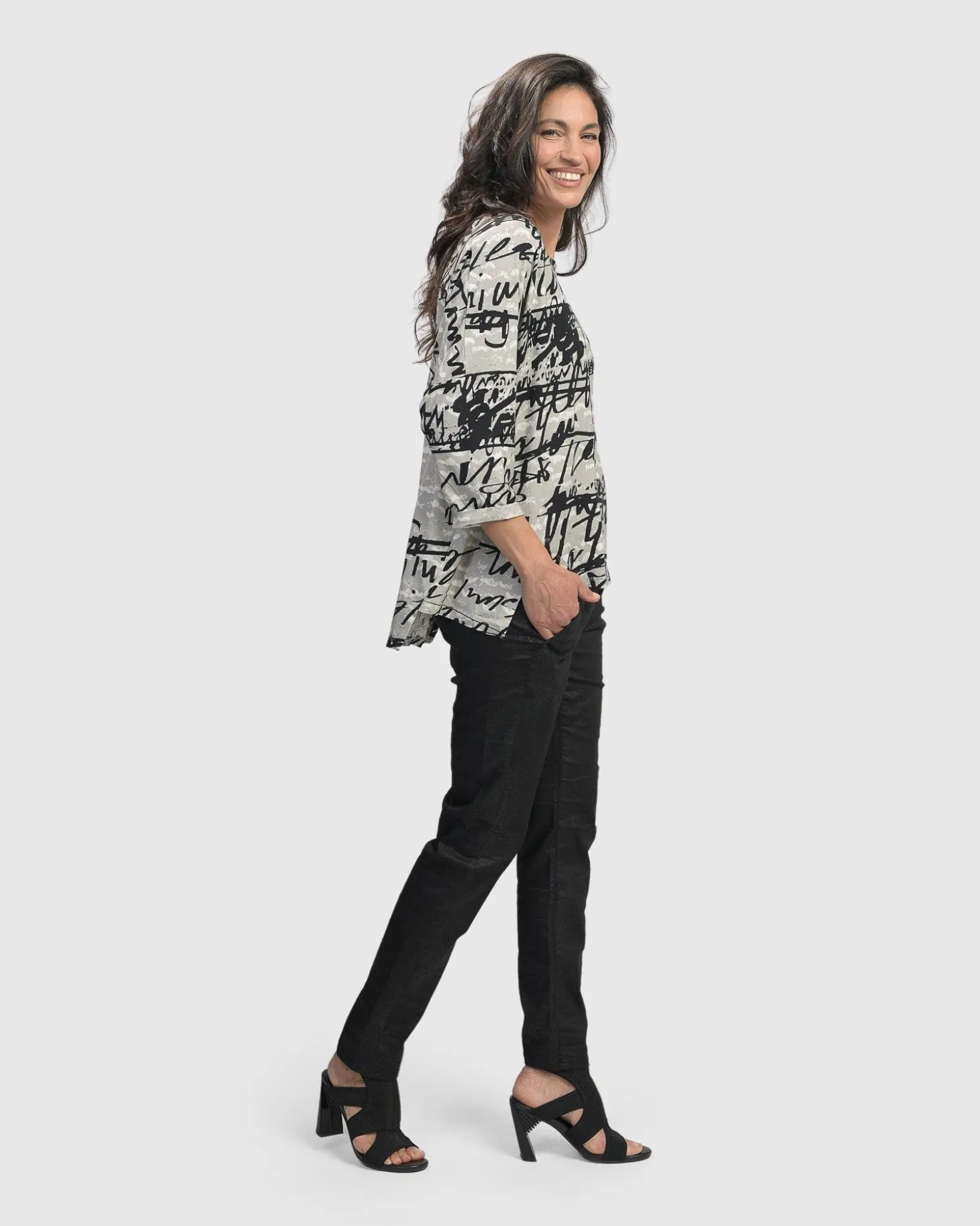 Flirty Cutaway Boxy Top, Script