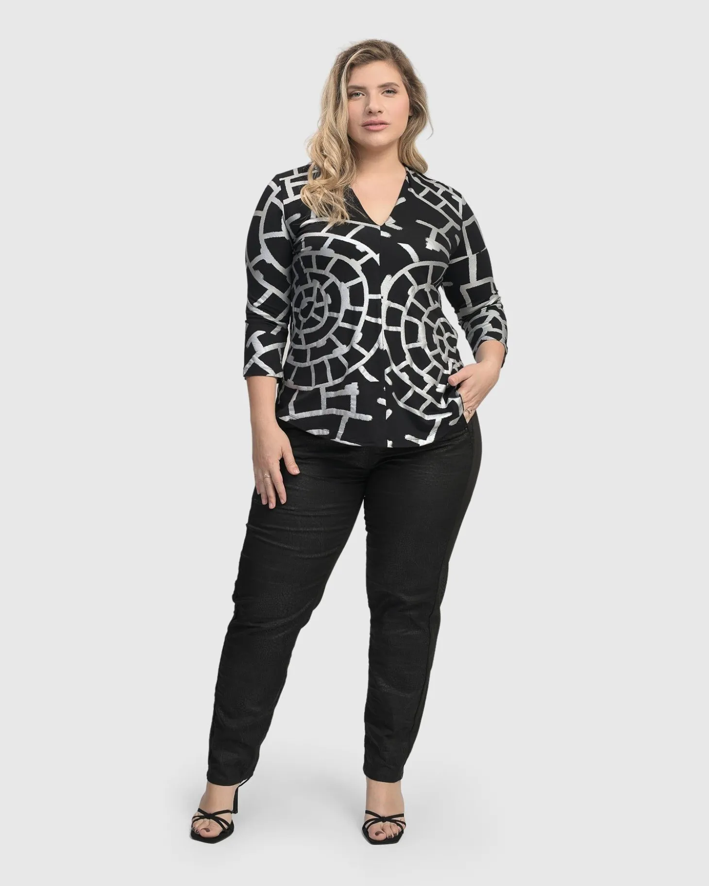 Hypnotic Signature V Neck Top, Silver