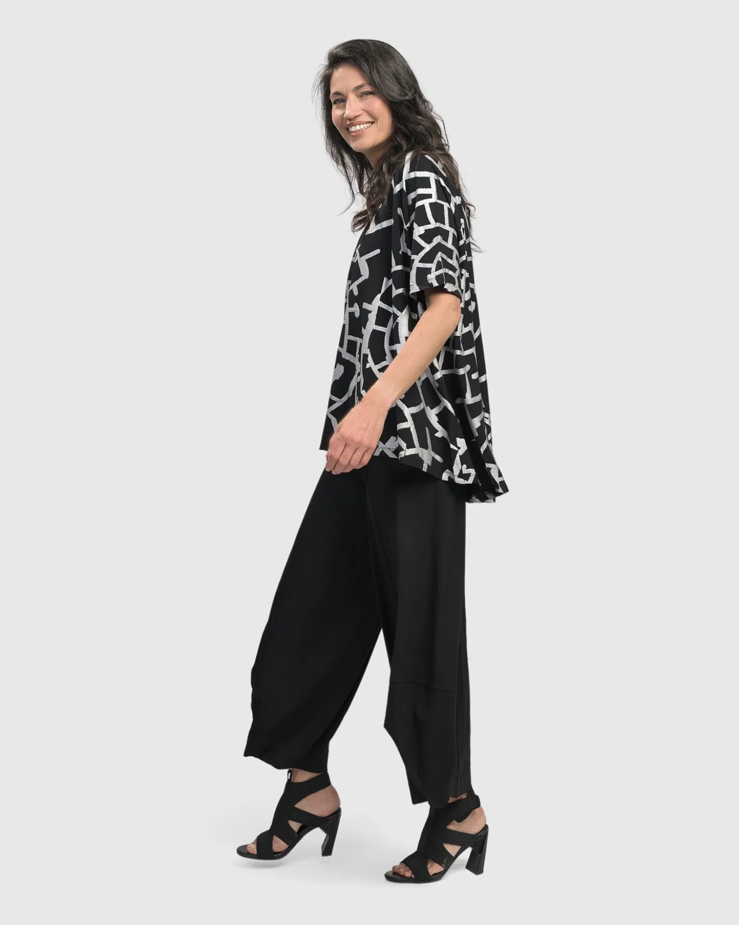 Hypnotic Swing Tunic Top, Silver