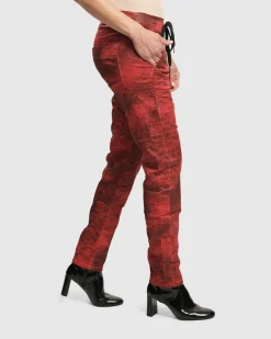 Iconic Jeans Desires, Red