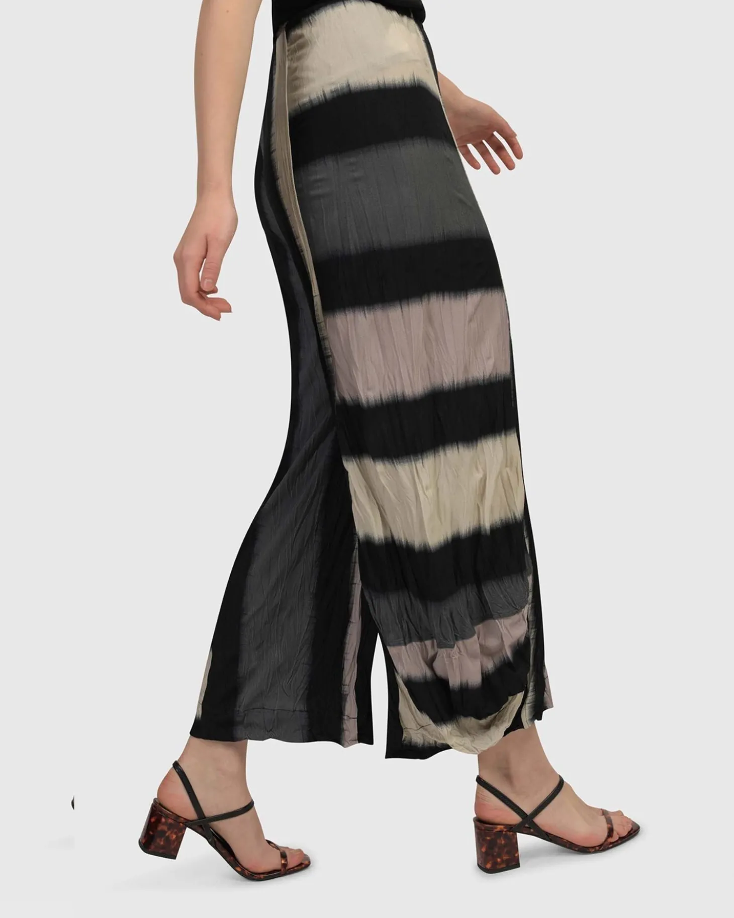 Jess Crinkle Punto Pants, Stripe