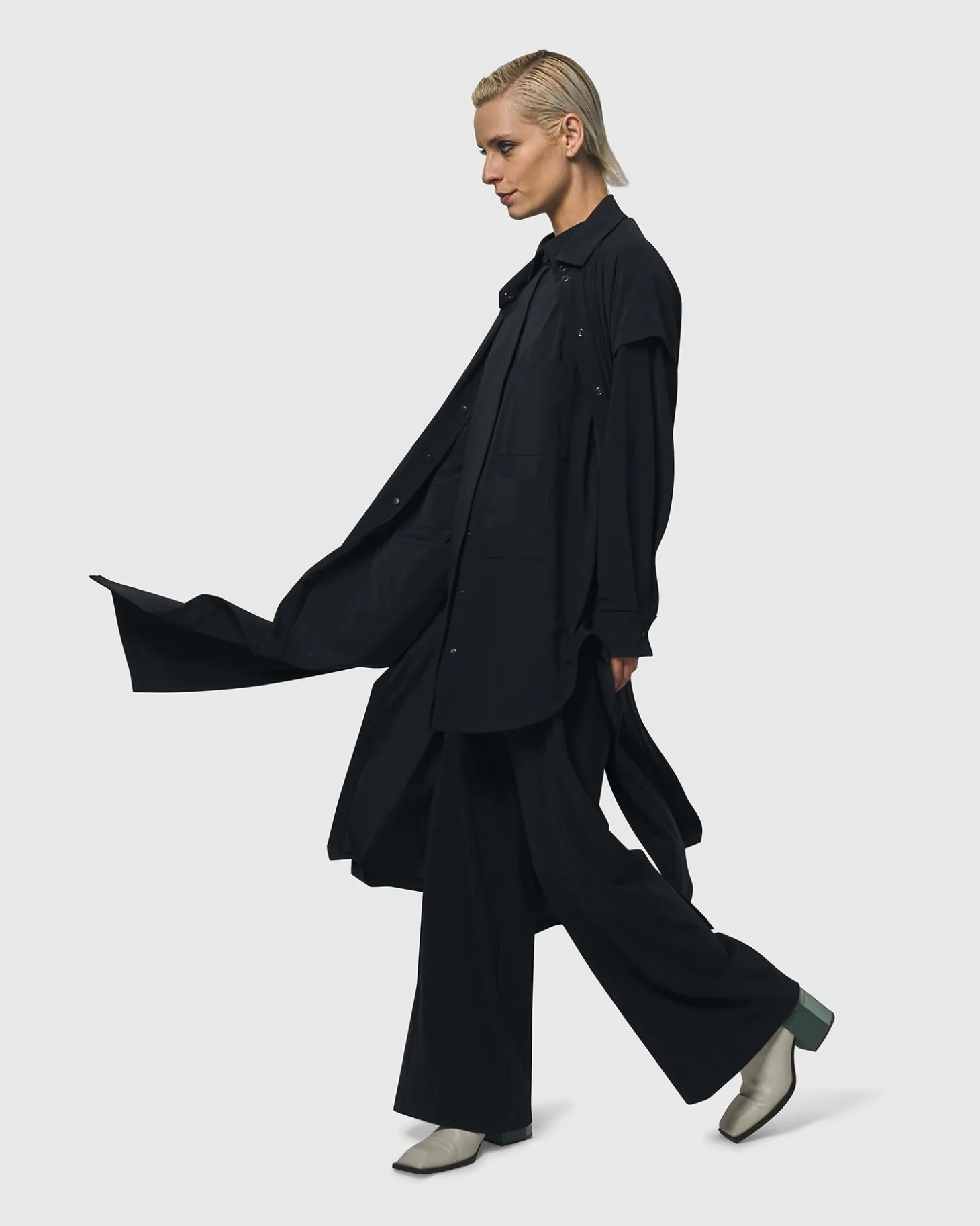 Matrix Short Sleeve Duster, Black