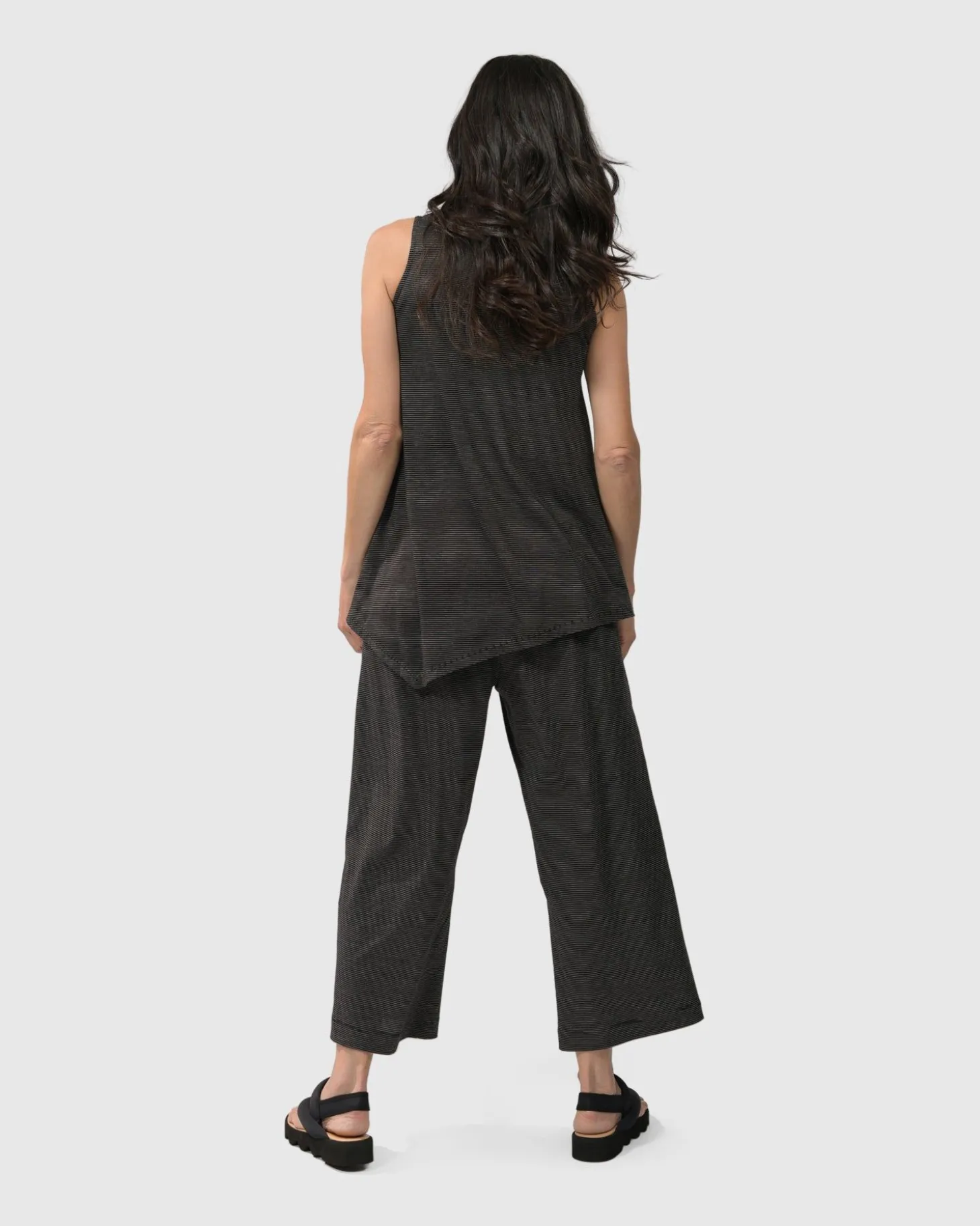 Minnie Sleeveless Uptown Top, Mono
