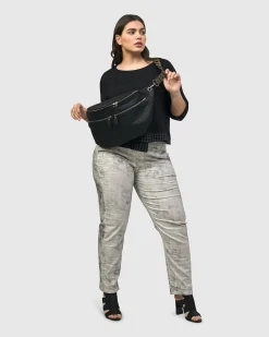On-The-Go Large Sling Bag, Black