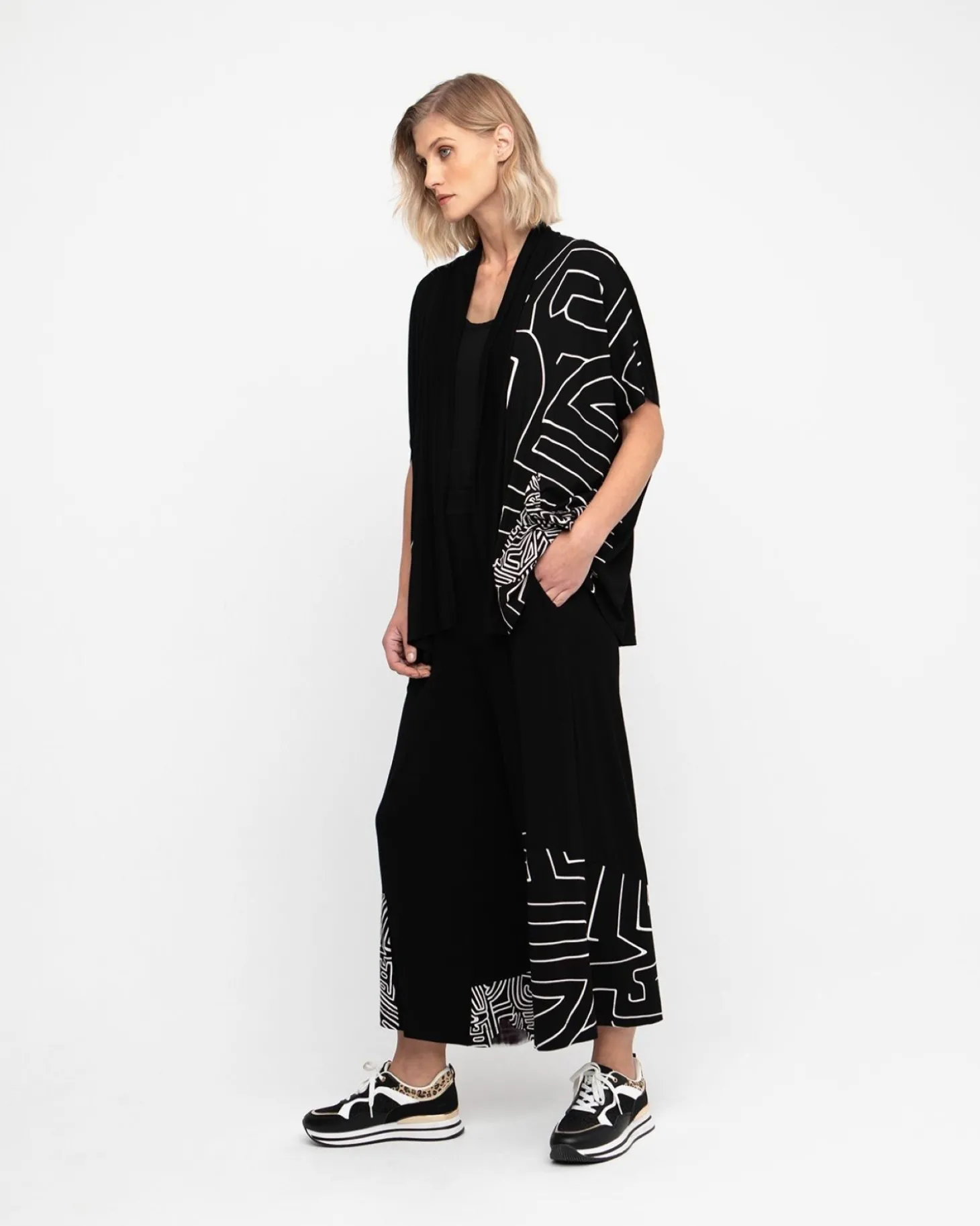 Ozai N Ku Daydream Lounge Pants, Mitos