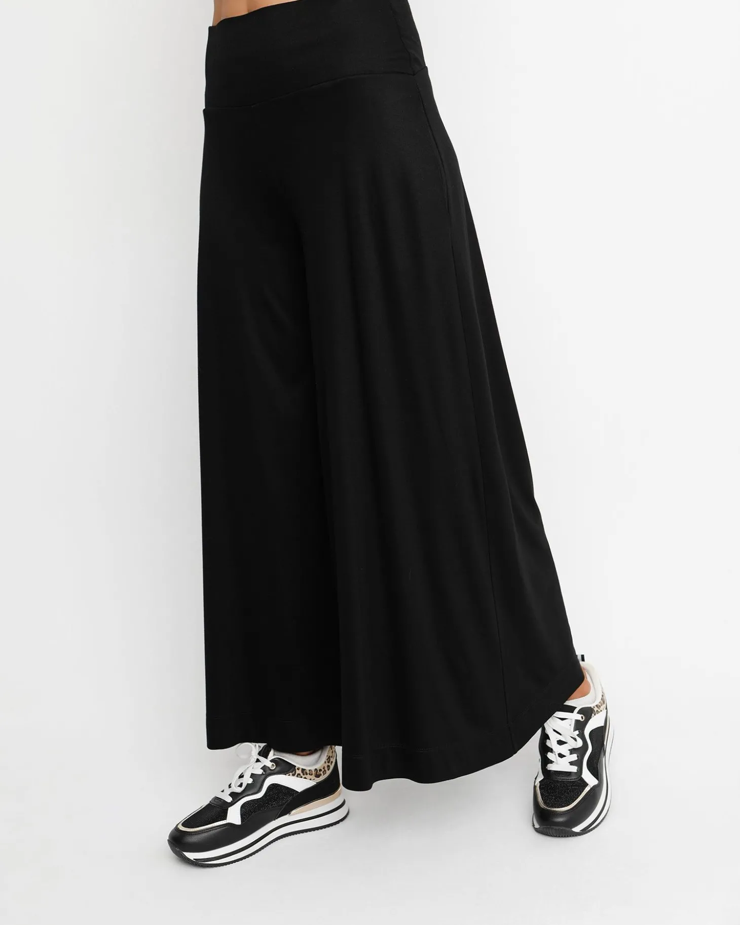 Ozai N Ku Lounge Pants, Black