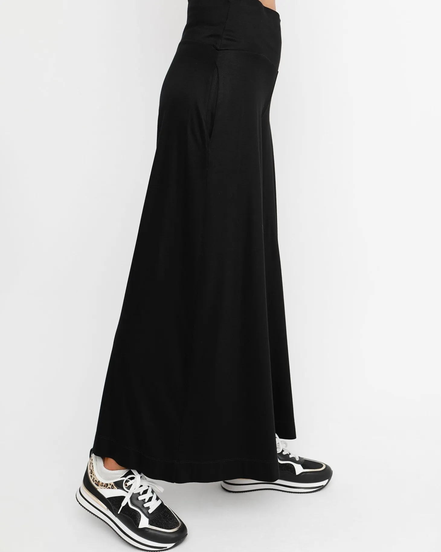 Ozai N Ku Lounge Pants, Black
