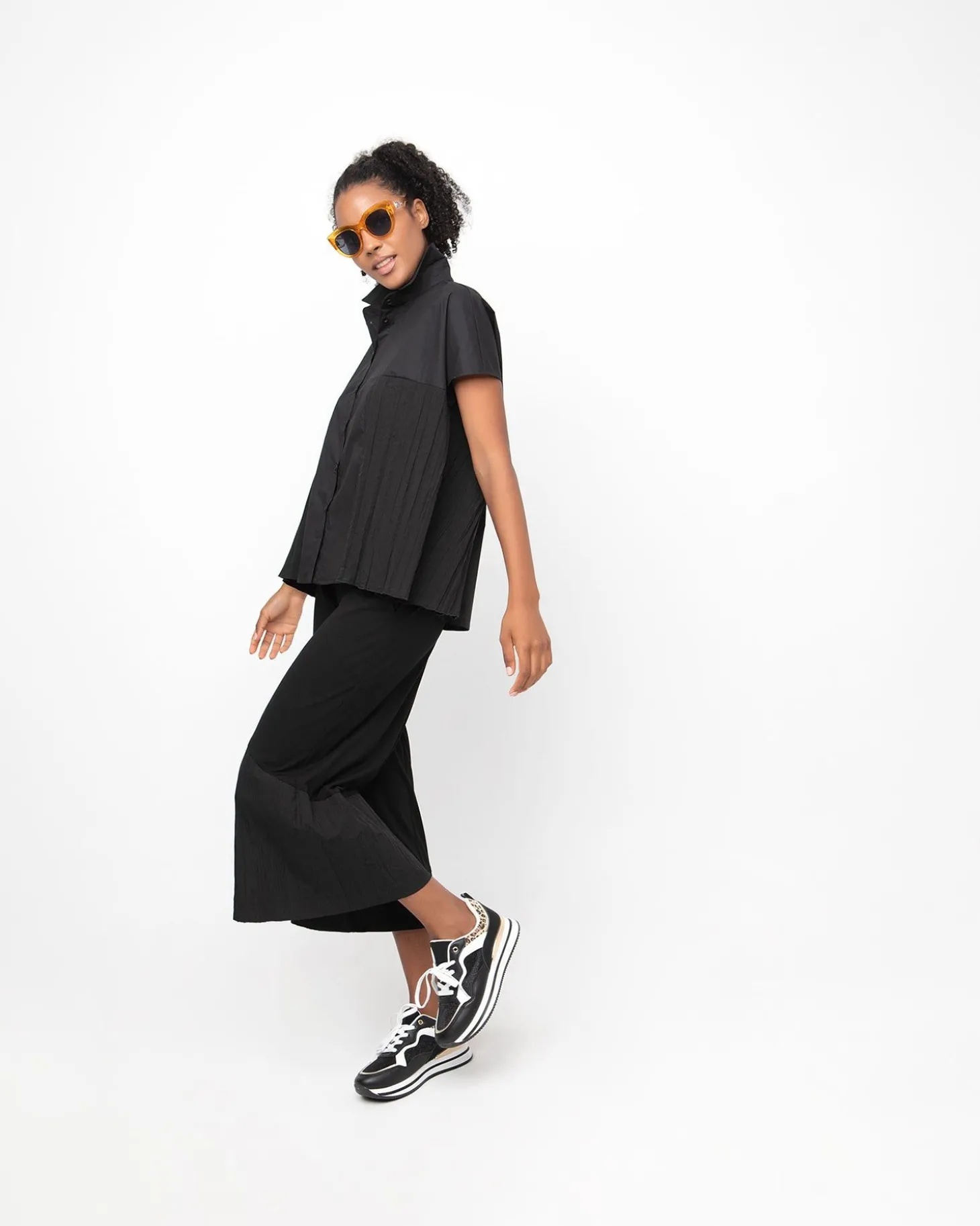 Ozai N Ku Pleated Boxy Shirt, Black