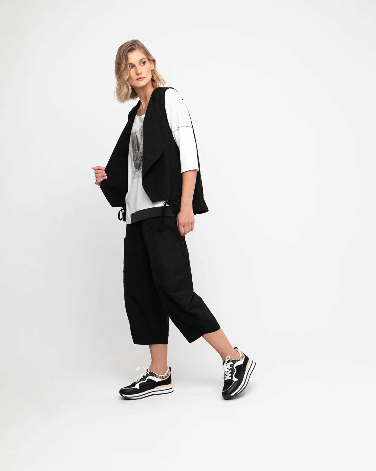 Ozai N Ku Utility Vest, Black