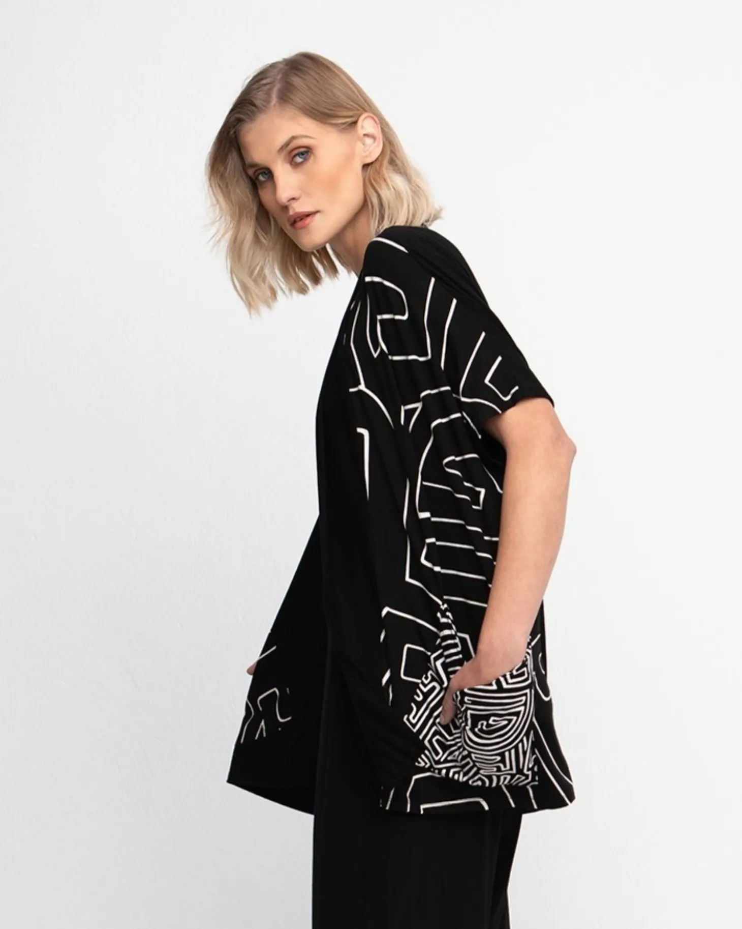 Ozai N Ku Zigzag Cardigan, Mitos