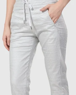 Pinstripe Iconic Stretch Jeans, Silver/White