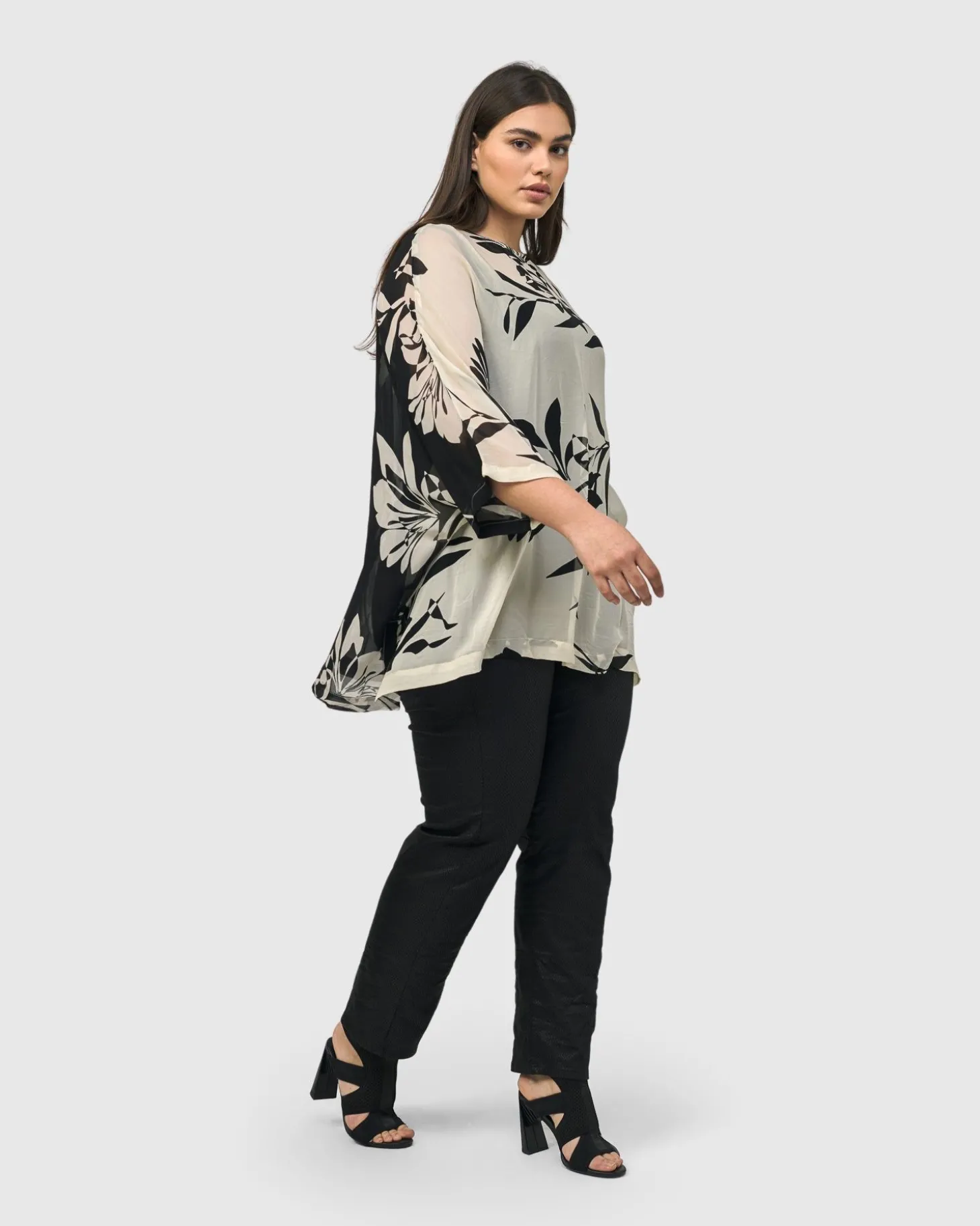Sitting Poolside Tunic Top, Floral