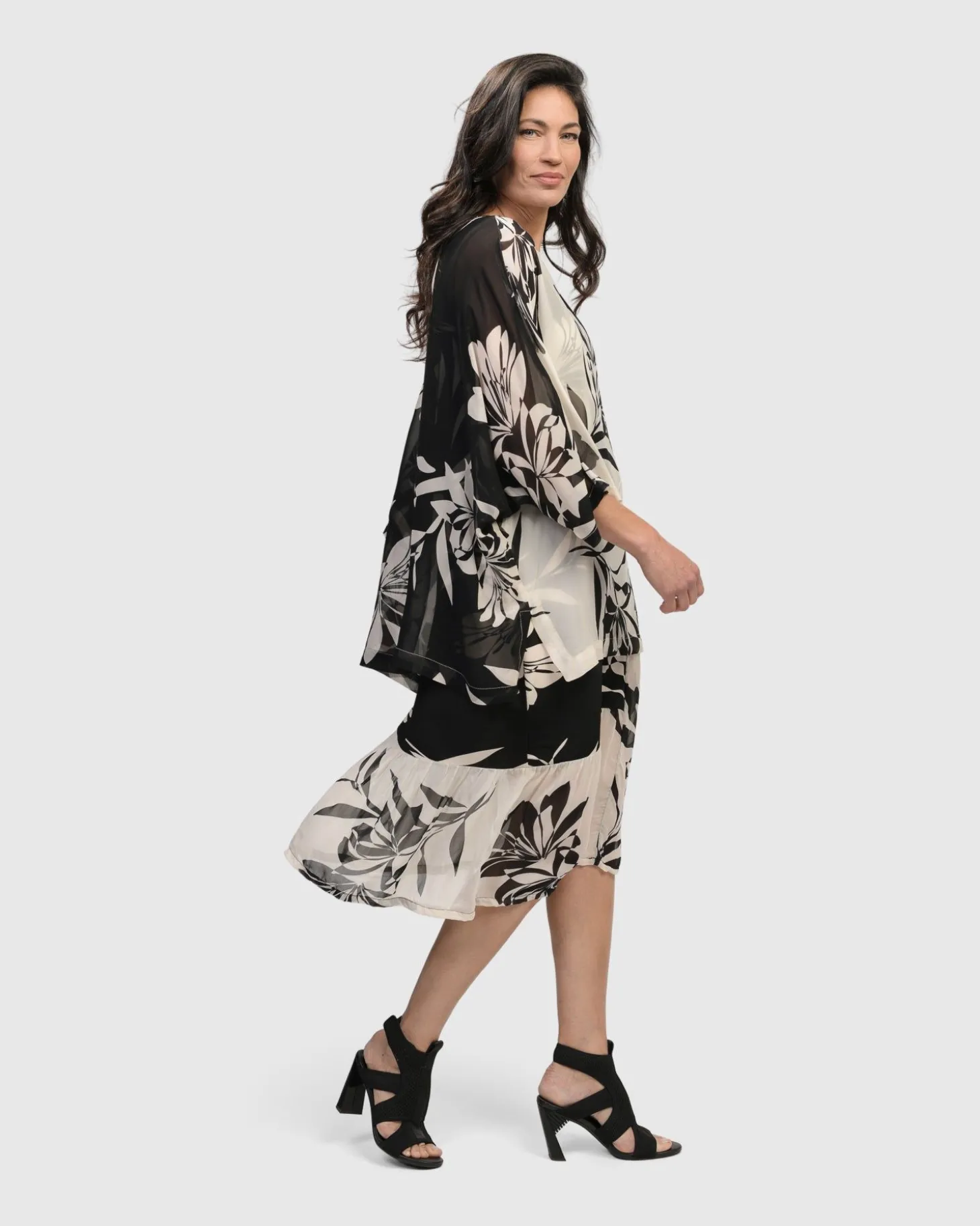 Sitting Poolside Tunic Top, Floral