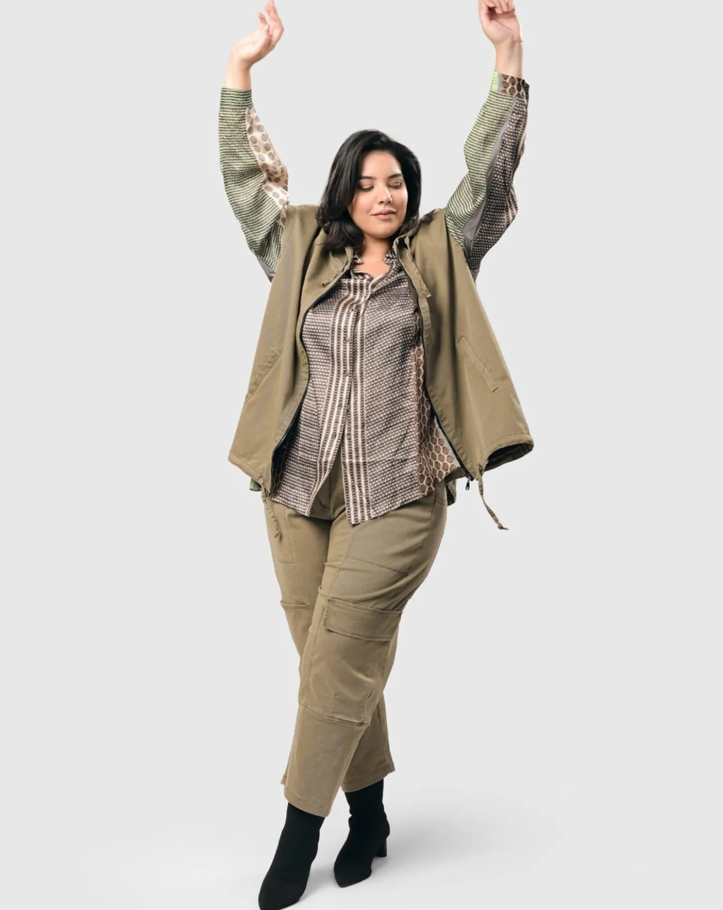 Soft Twill Drawstring Vest, Khaki