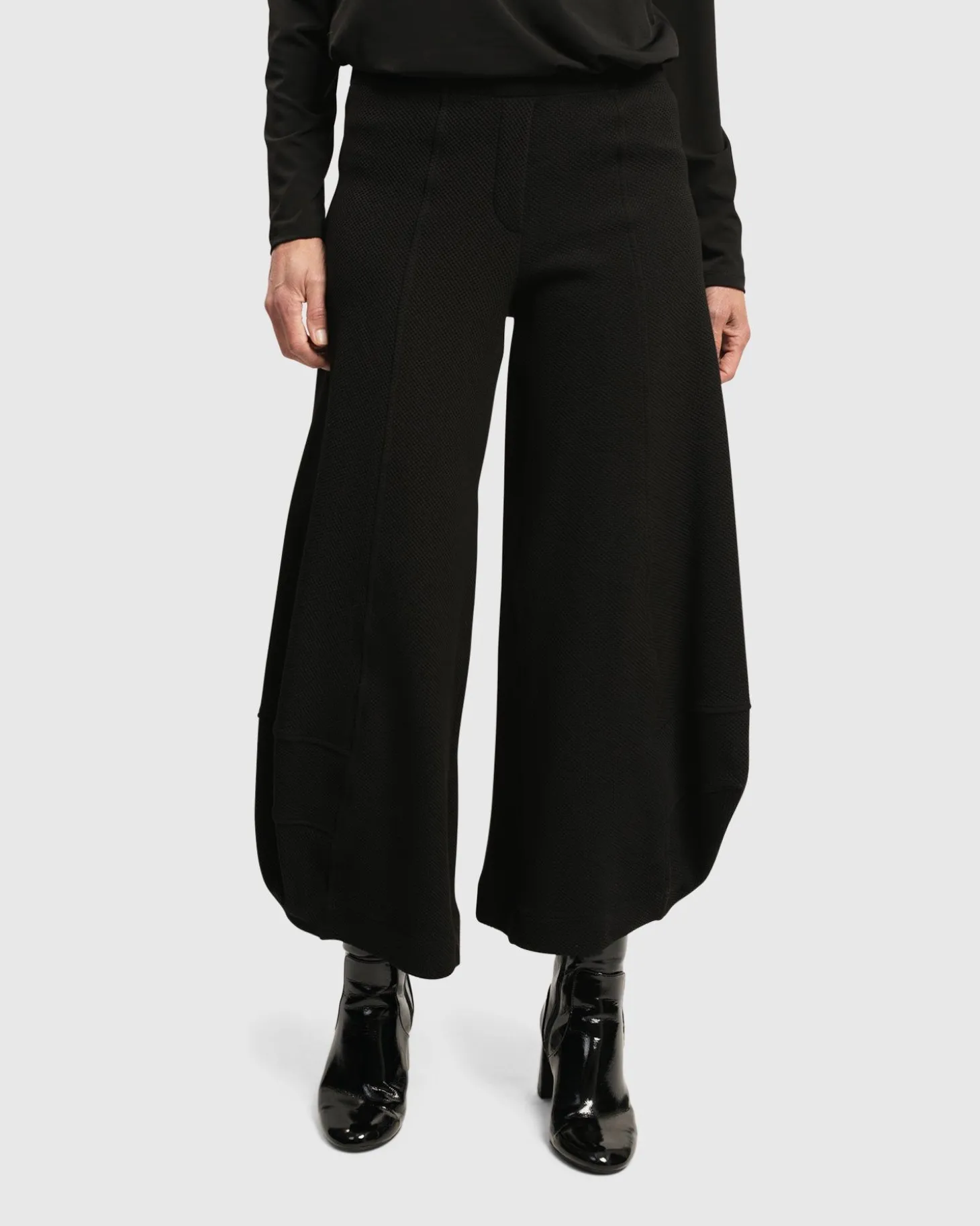 Superb Waffle Weave Punto Pants, Black