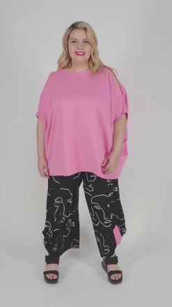 Susan Punto Pants, Faces