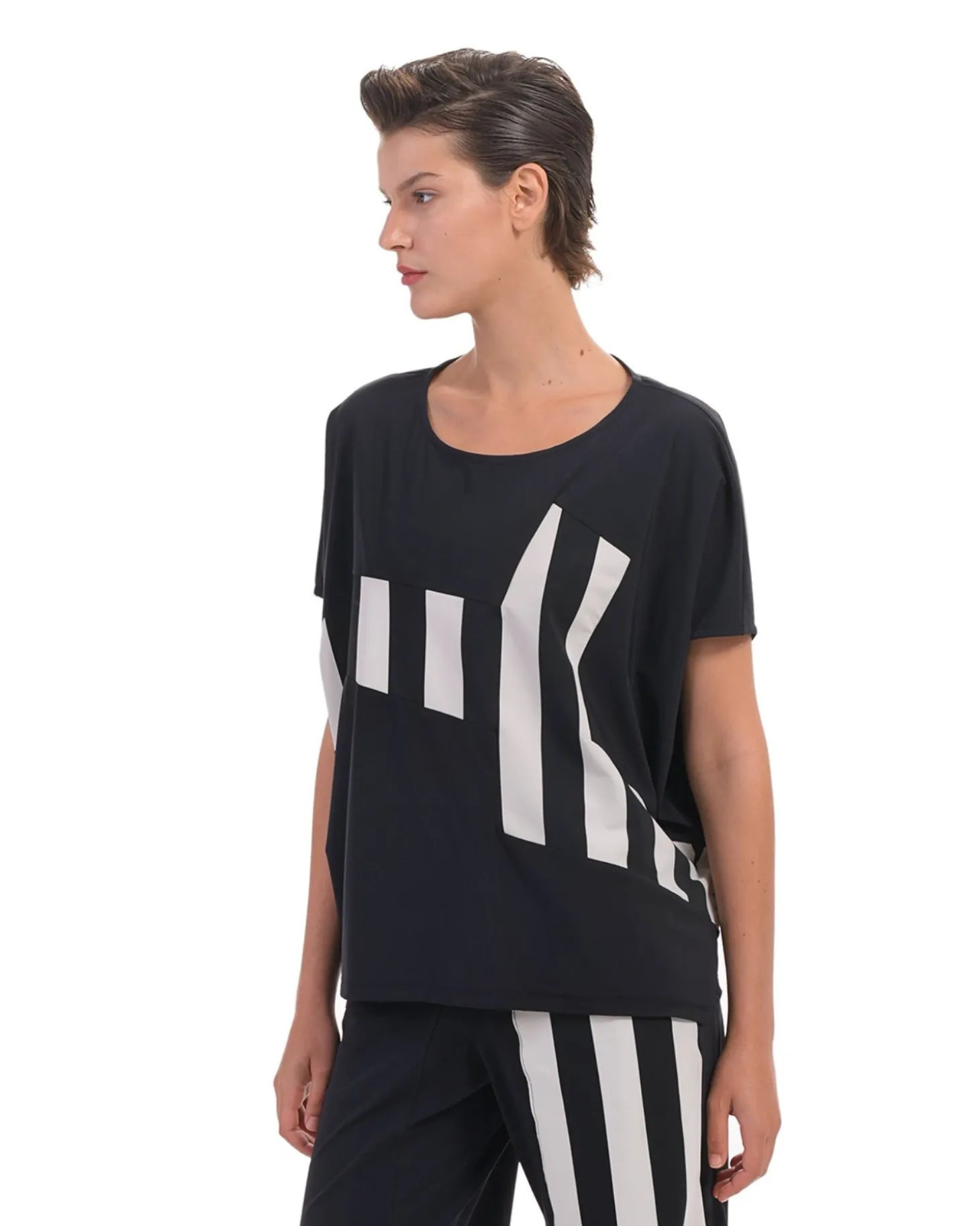 Tekbika Relaxed Tee, Columns