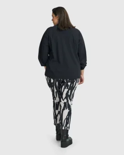 Trinity V-Neck Pullover Top, Black