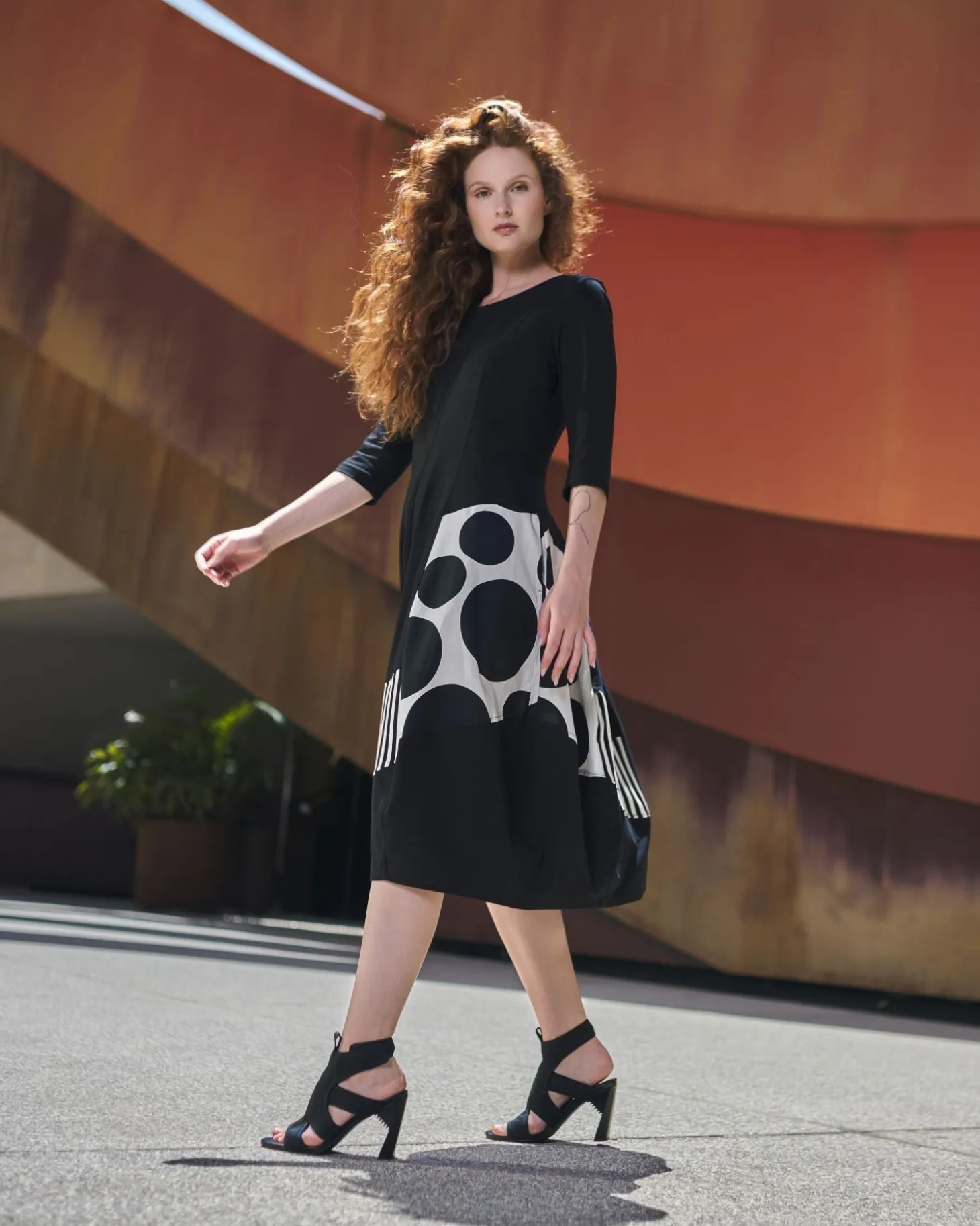Urban Broadway Cocoon Dress, Mono
