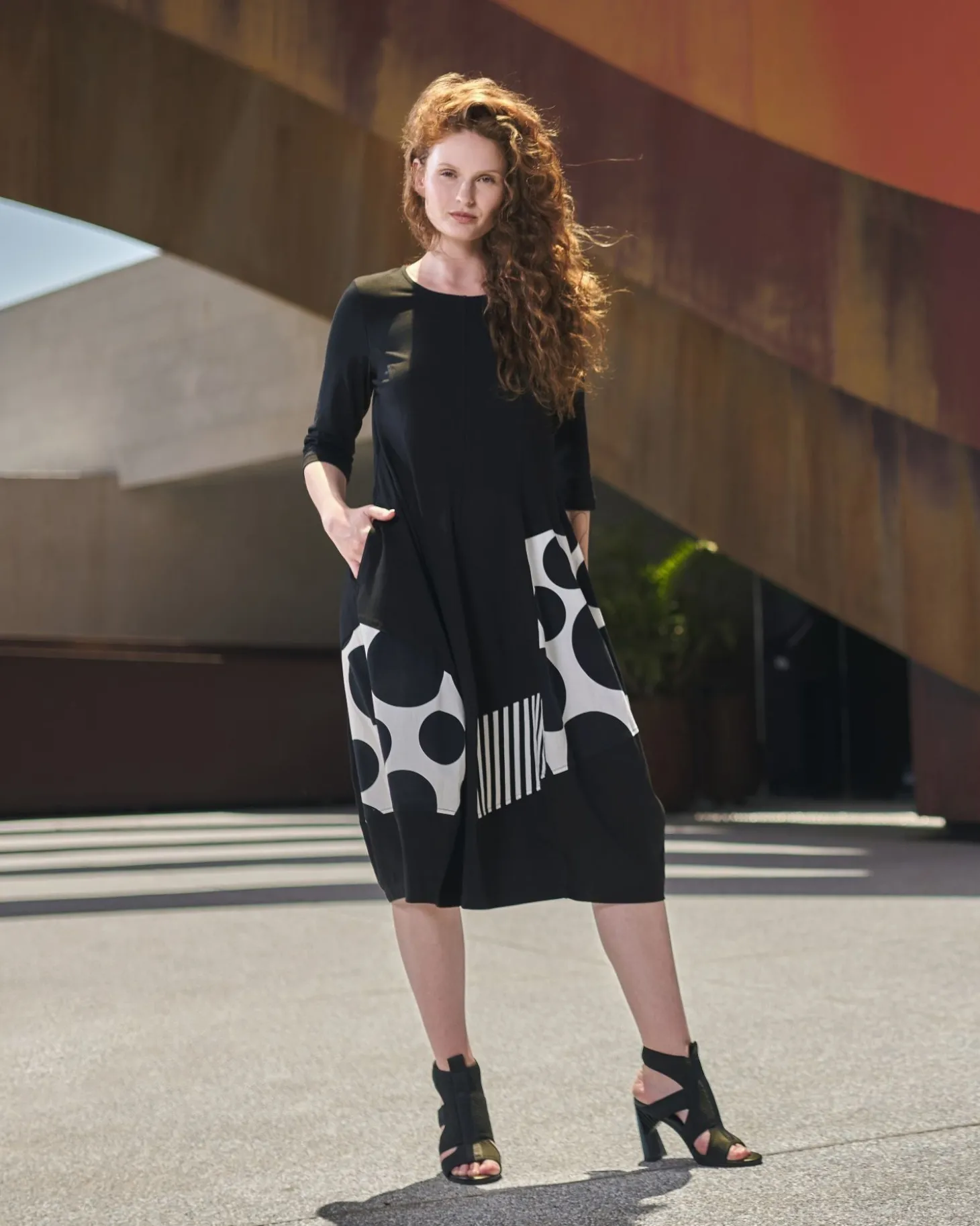 Urban Broadway Cocoon Dress, Mono