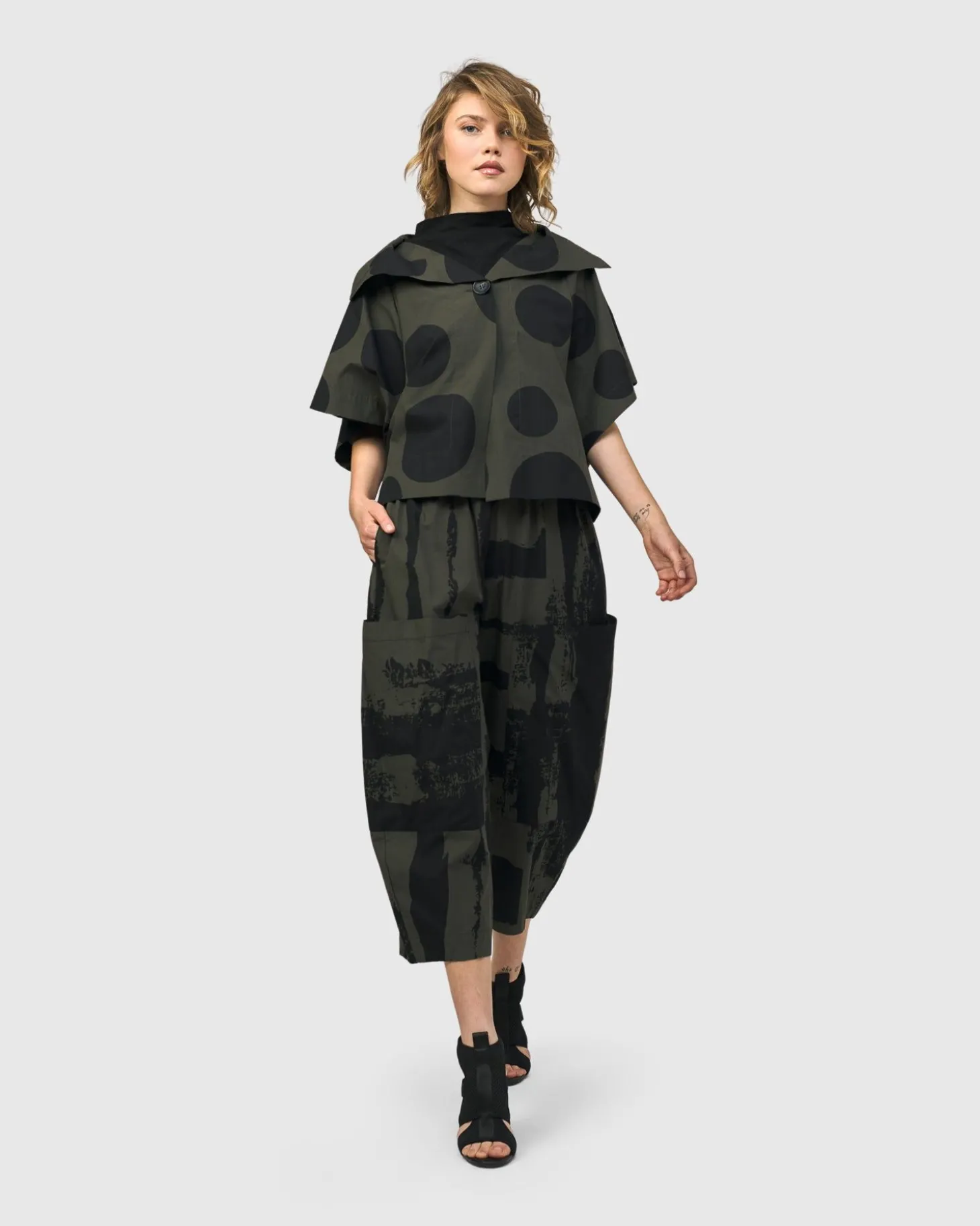 Urban Dots Kiku Cape Jacket, Khaki