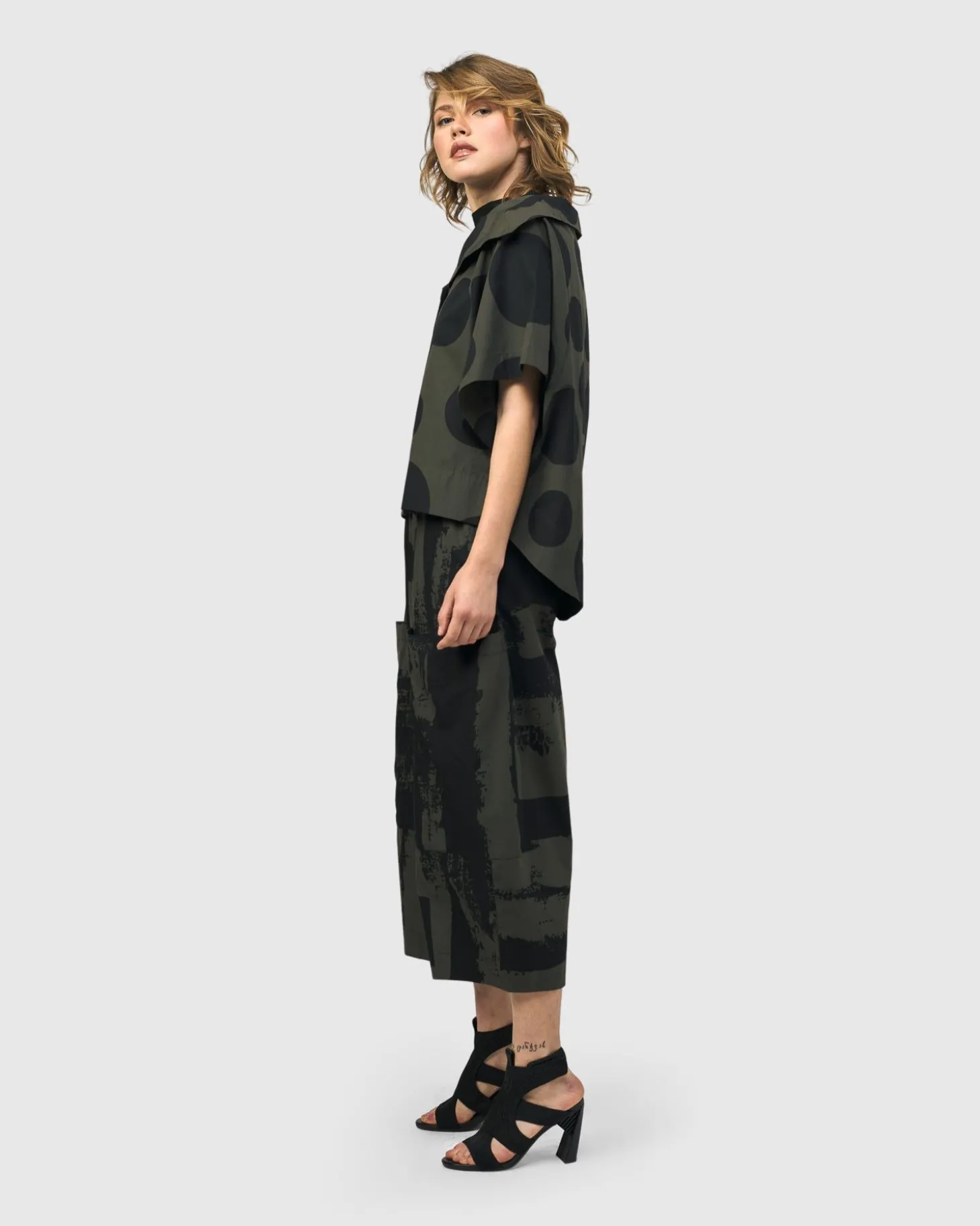 Urban Dots Kiku Cape Jacket, Khaki