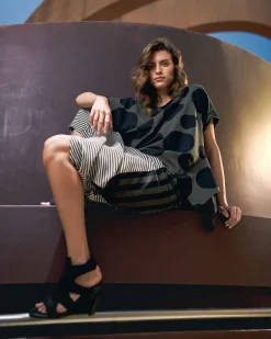 Urban Kiki Relaxed Top, Khaki