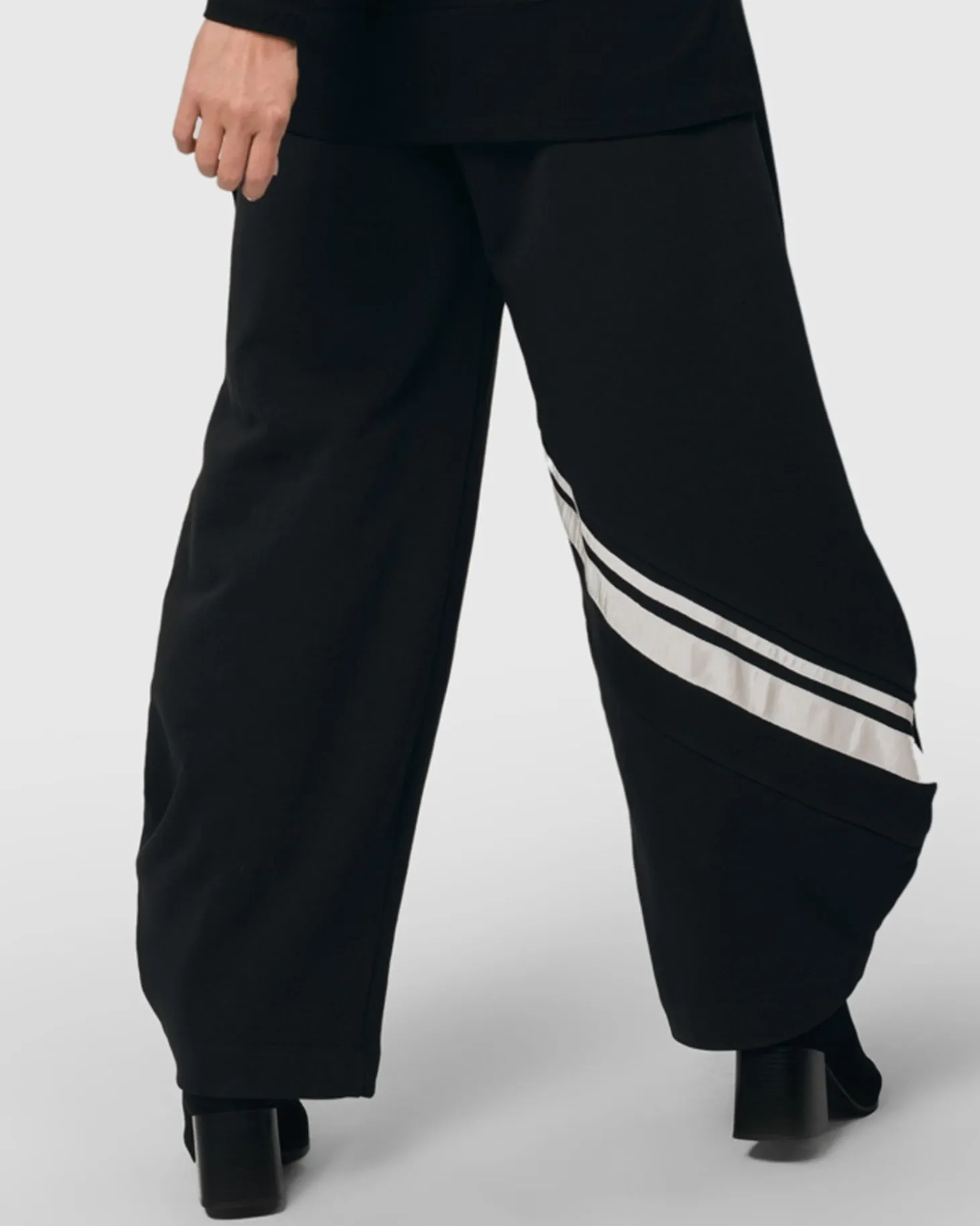 Urban Ribbon Punto Pants, Black