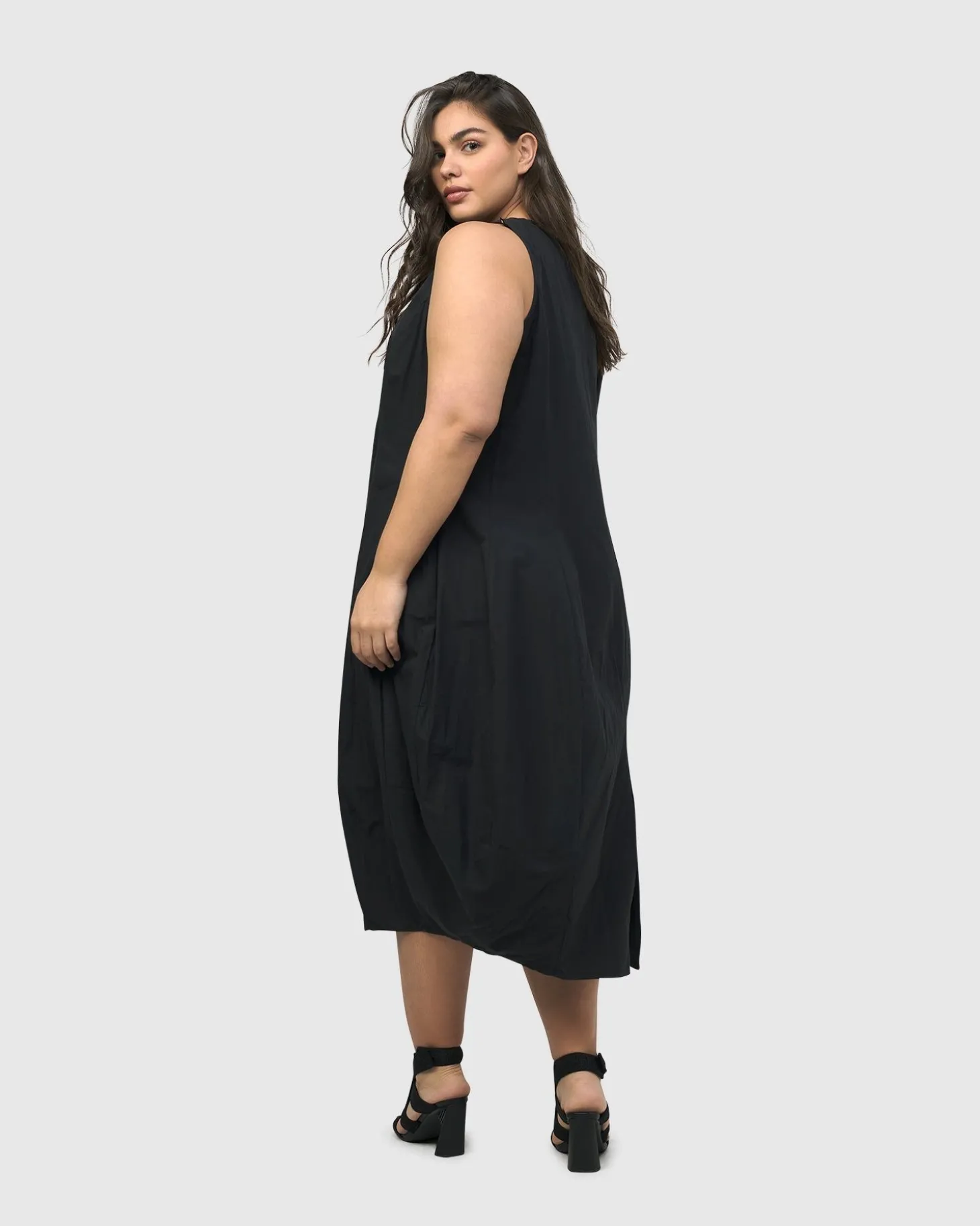 Urban Soho Sleeveless Cocoon Dress, Black